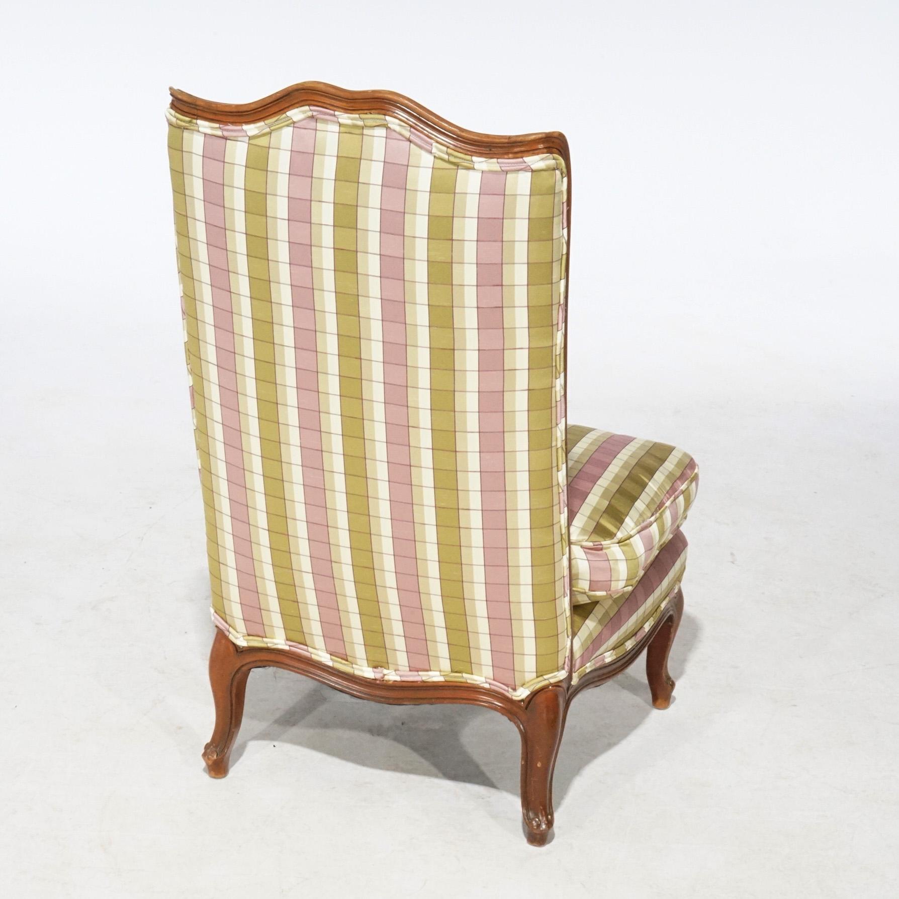 Gepolsterter Sessel im französischen Vintage-Stil für Damen, 20. Jahrhundert im Angebot 3