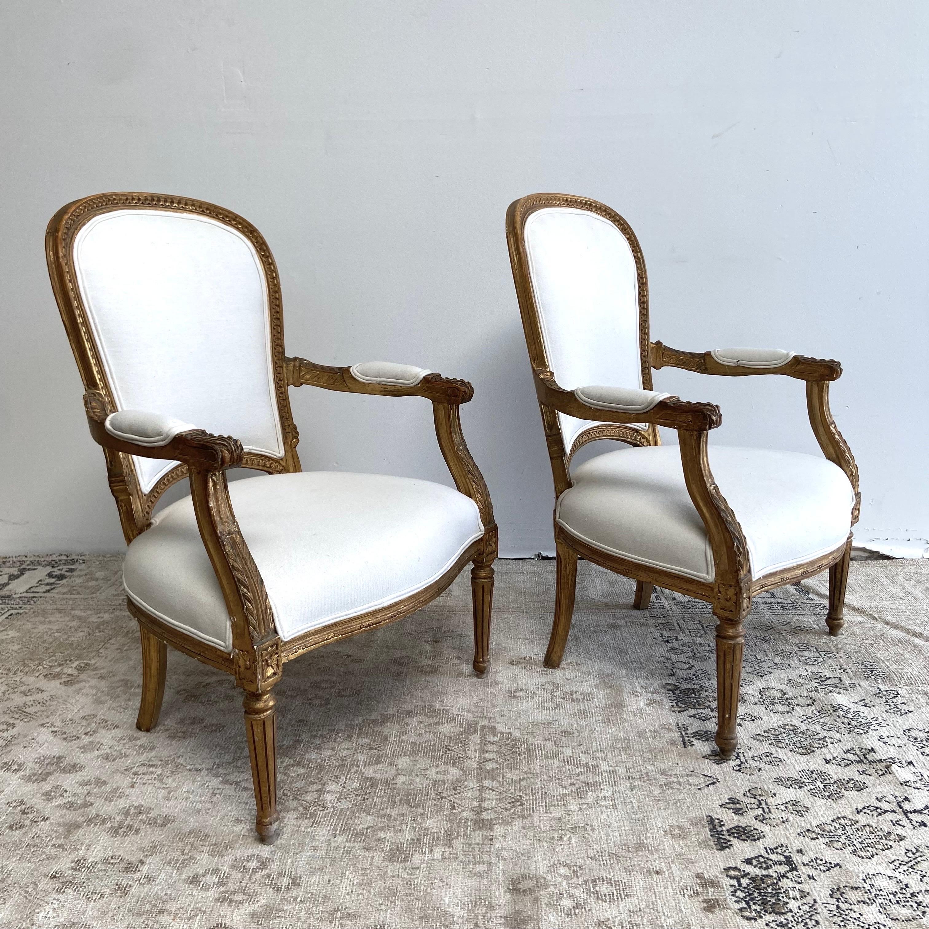 Vintage French Style Louis XVI Open Arm Chairs with Linen Upholstery In Good Condition For Sale In Brea, CA