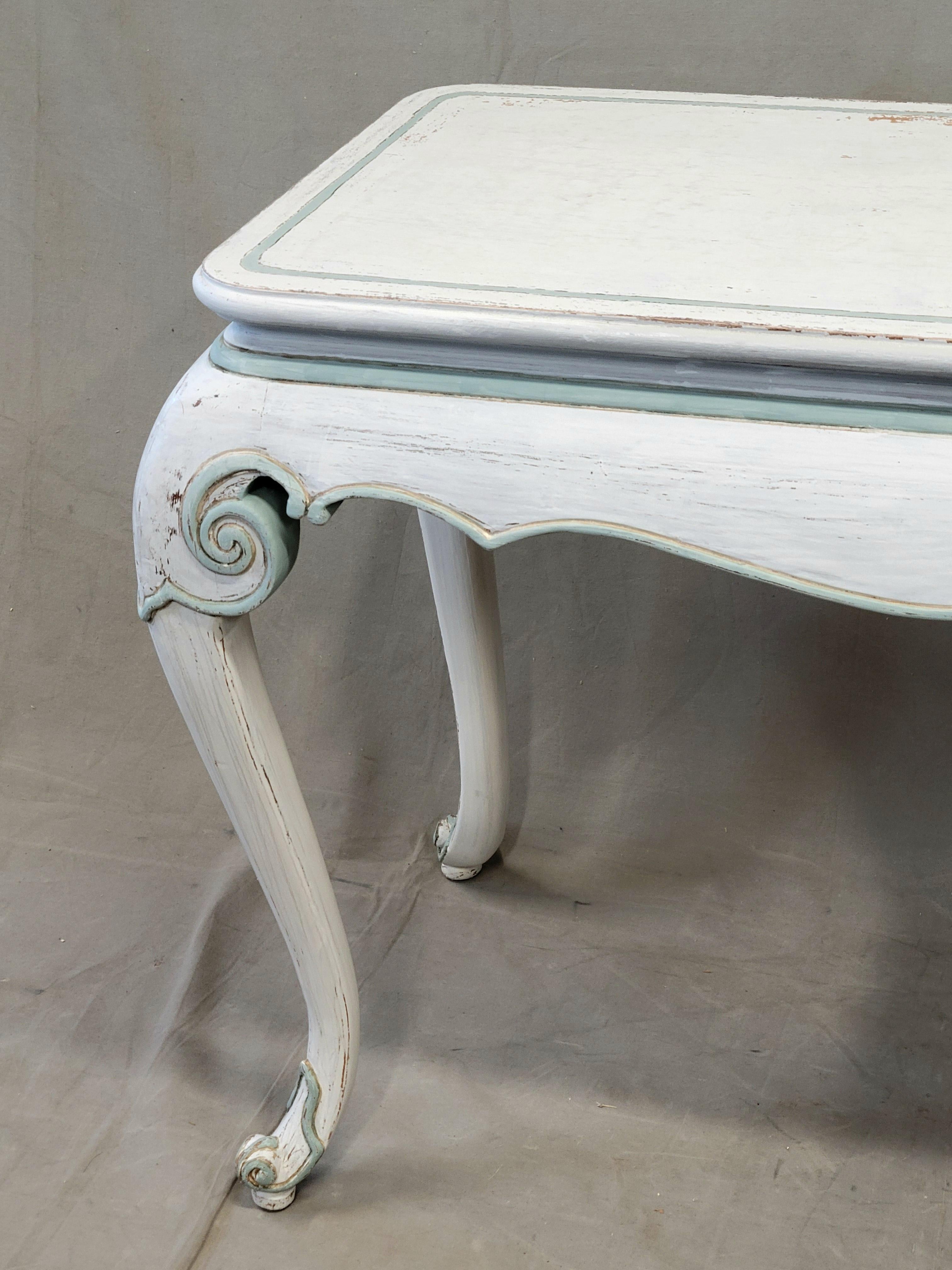 Mesa consola cabriole pintada estilo francés vintage Desconocido en venta