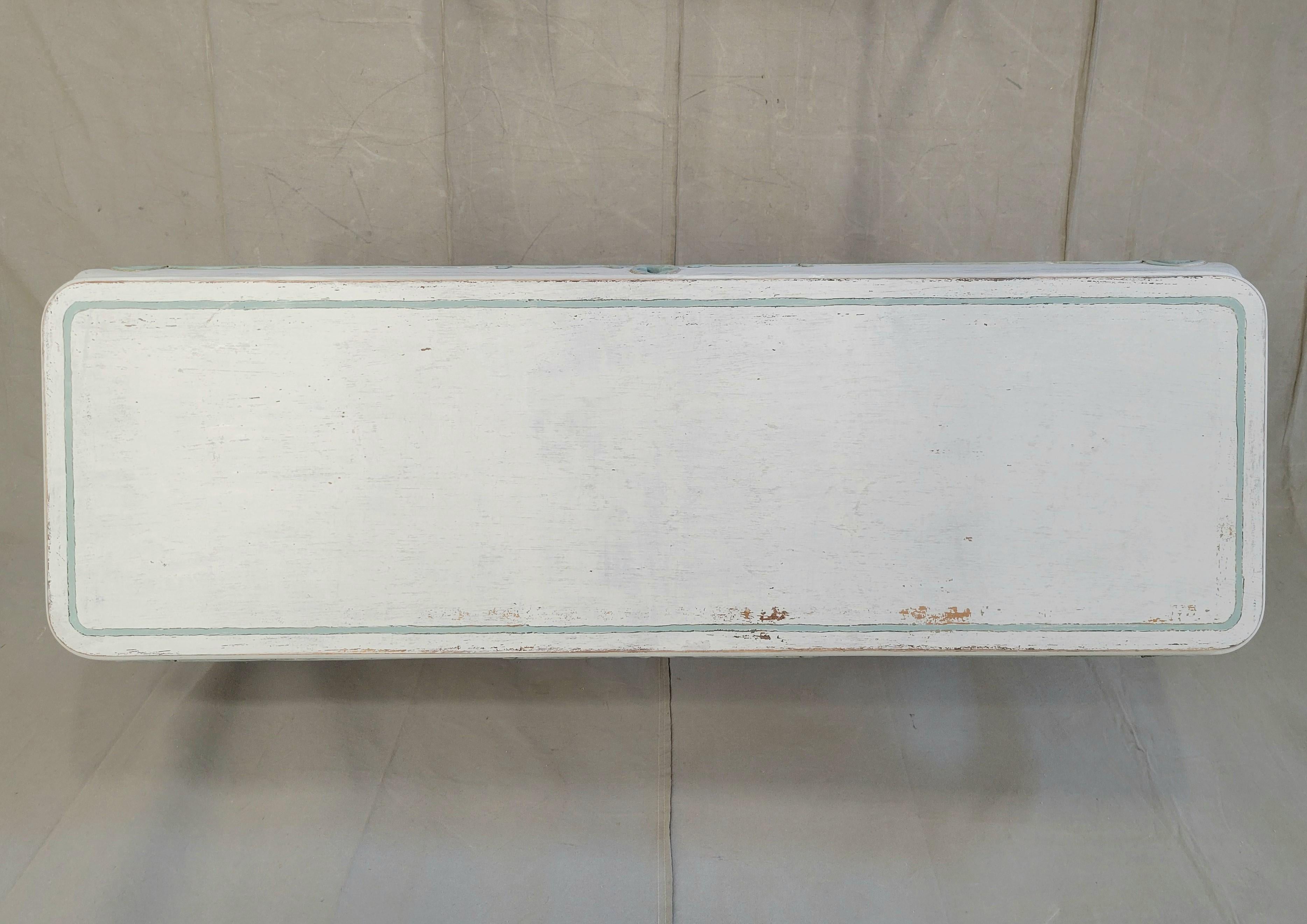 Mesa consola cabriole pintada estilo francés vintage en venta 1