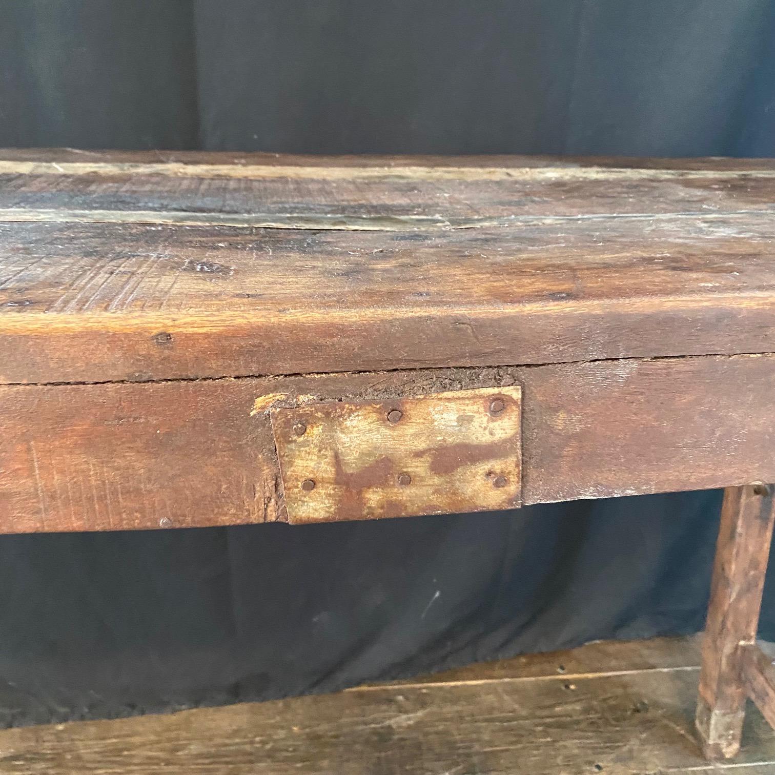 Bois Table de travail ou de salle à manger de style français vintage rustique en bois et fer en vente