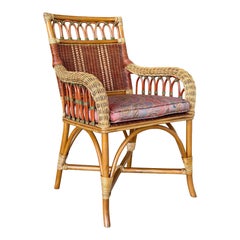 Fauteuil vintage en rotin et osier de style français avec coussin Paisley