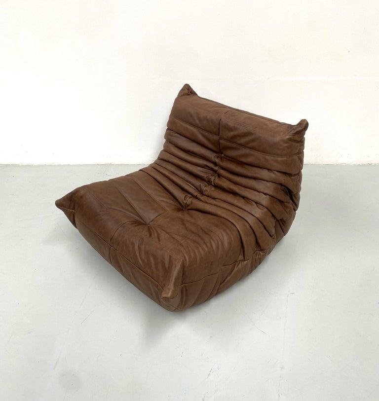 Vintage French Togo Chair in Chestnut Leather by M.Ducaroy for Ligne