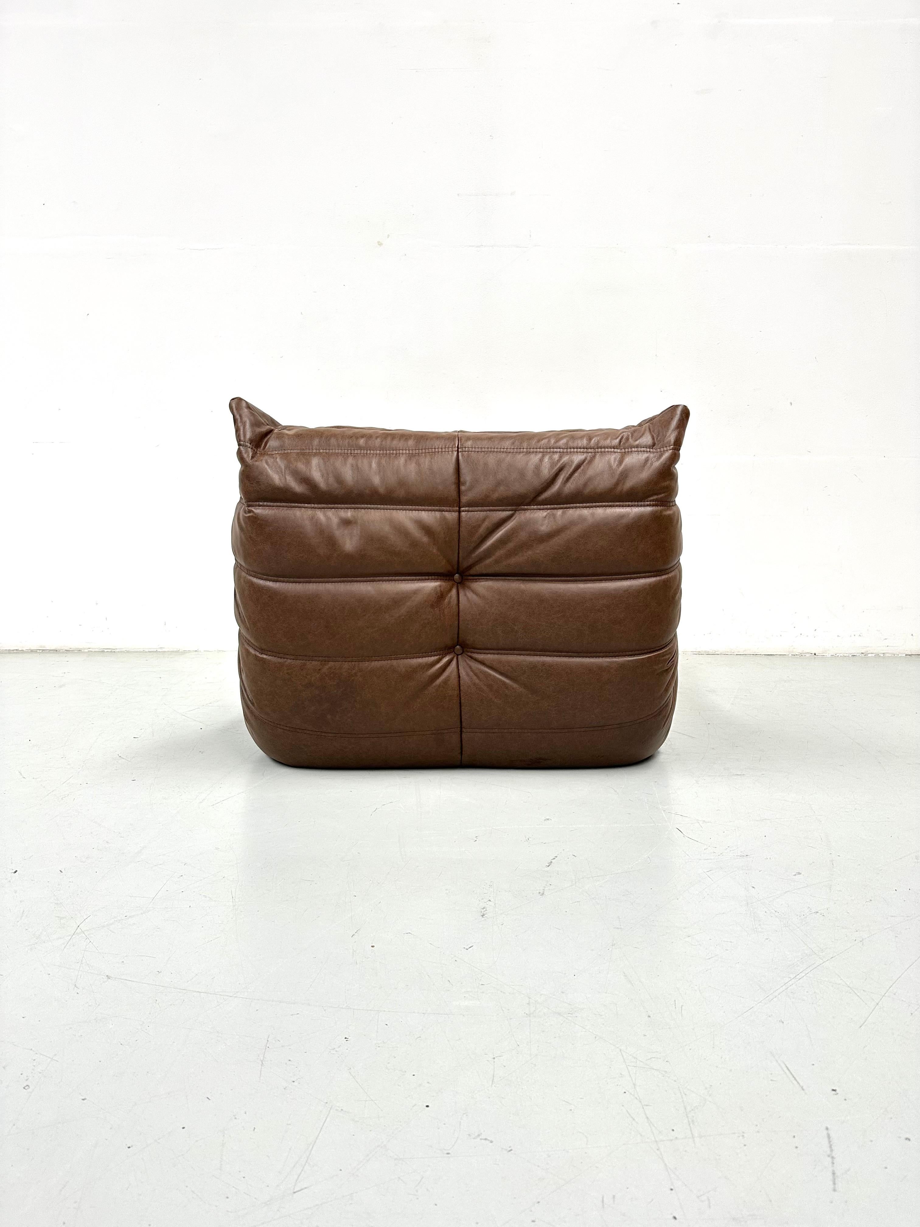 French Togo Chair in Dark Brown Leather by M.Ducaroy for Ligne Roset For Sale 4