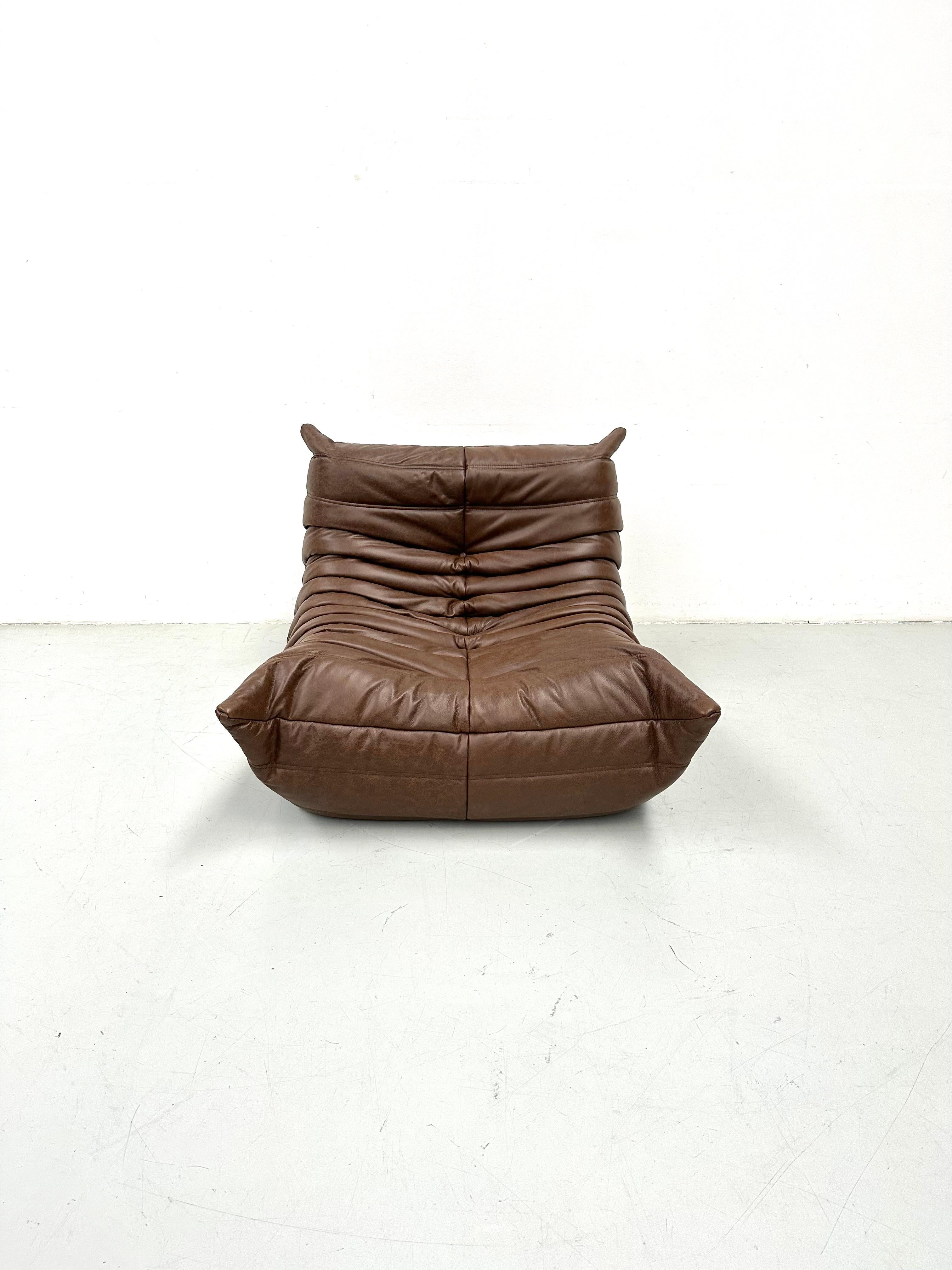 Mid-Century Modern French Togo Chair in Dark Brown Leather by M.Ducaroy for Ligne Roset For Sale