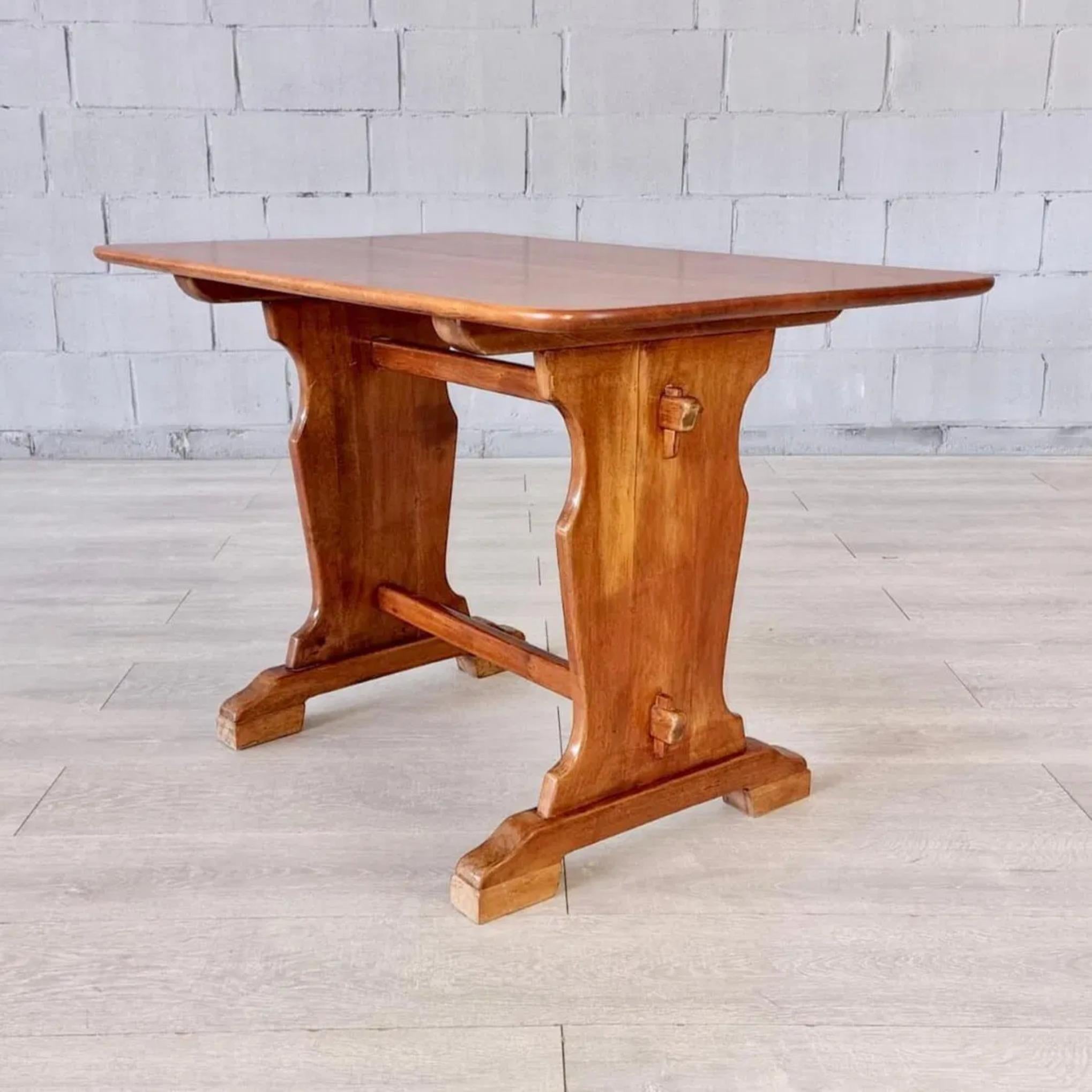 Mid-Century moderno Tavolino da salotto o da caffè francese a cavalletto vintage in vendita