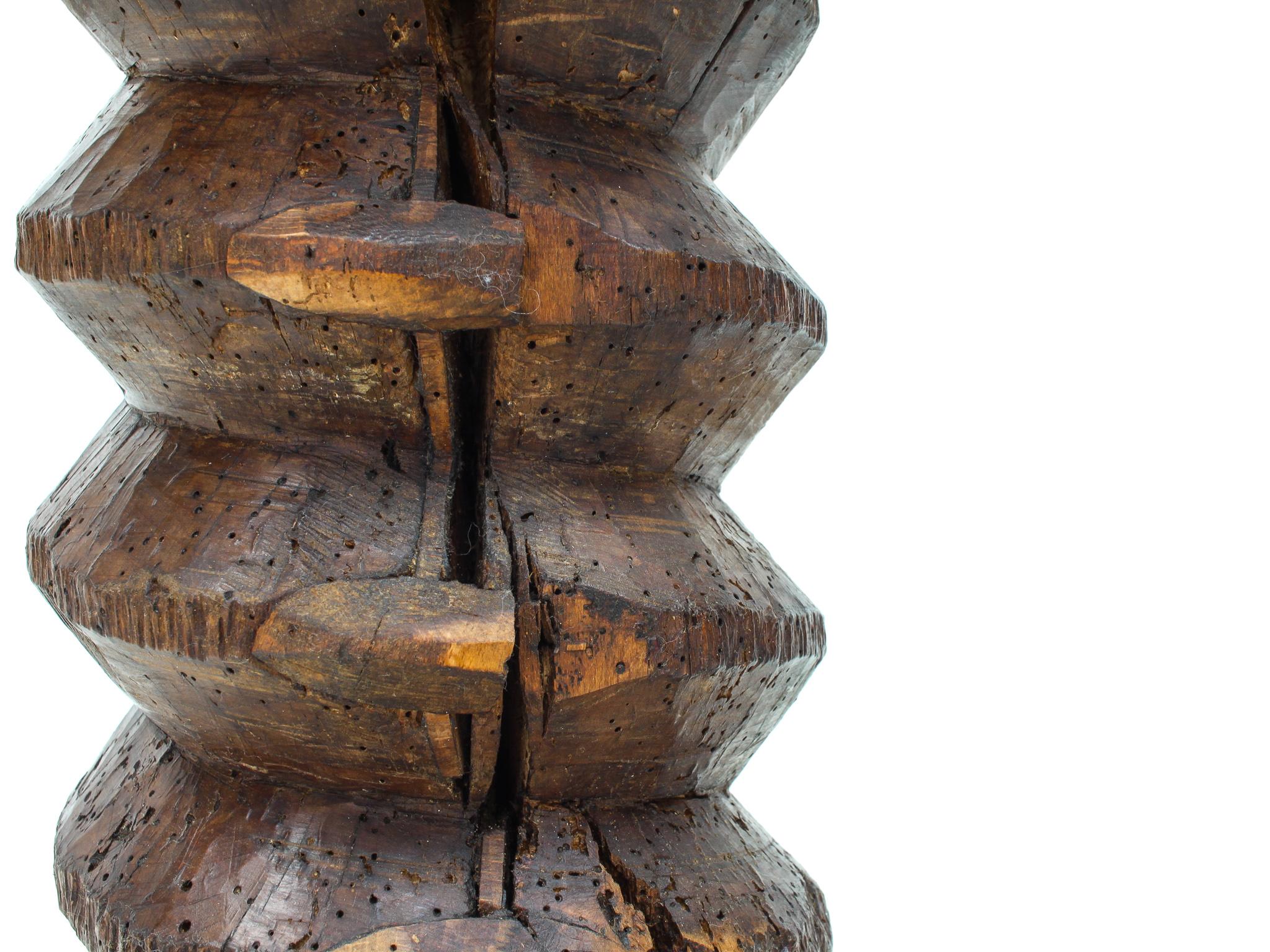 Französische gedrechselte Säulensockelsockel im Vintage-Stil, erinnert an Charles Dudouyt im Angebot 4