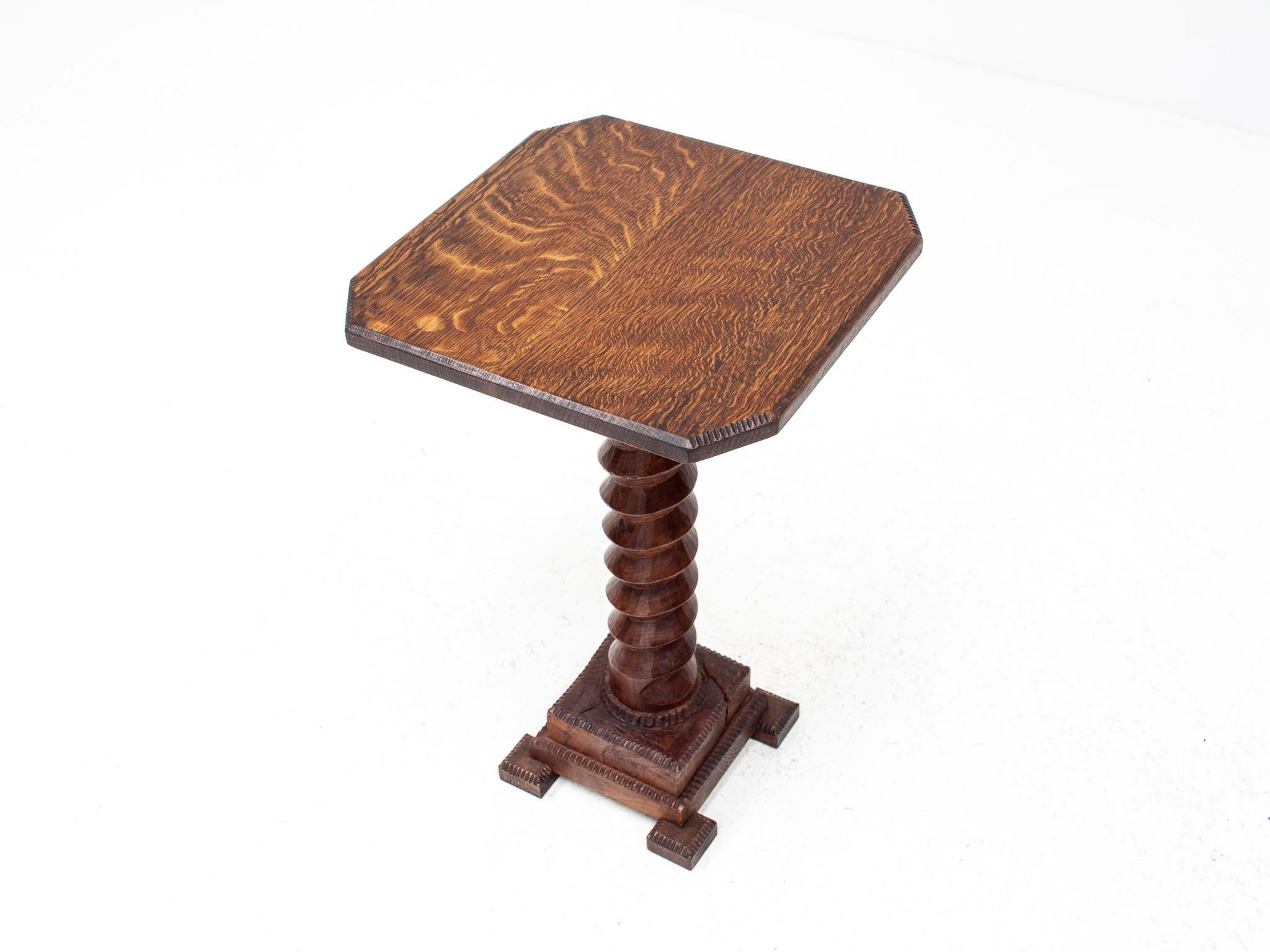Wood Vintage French Turned Column Pedestal Table, Reminiscent of Charles Dudouyt For Sale