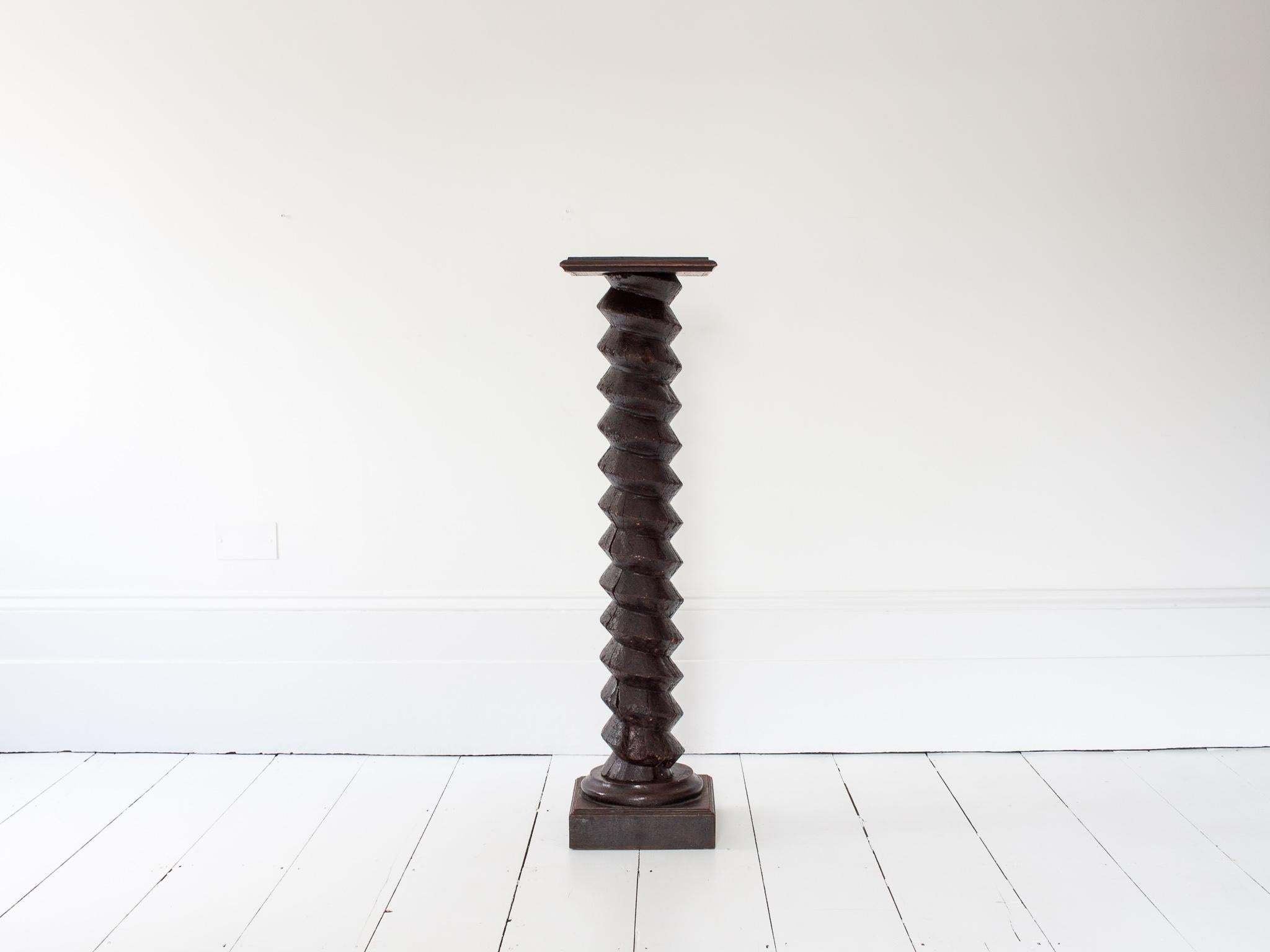 Colonna tornita francese d'epoca con zoccolo a vite, che ricorda Charles Dudouyt in vendita 3