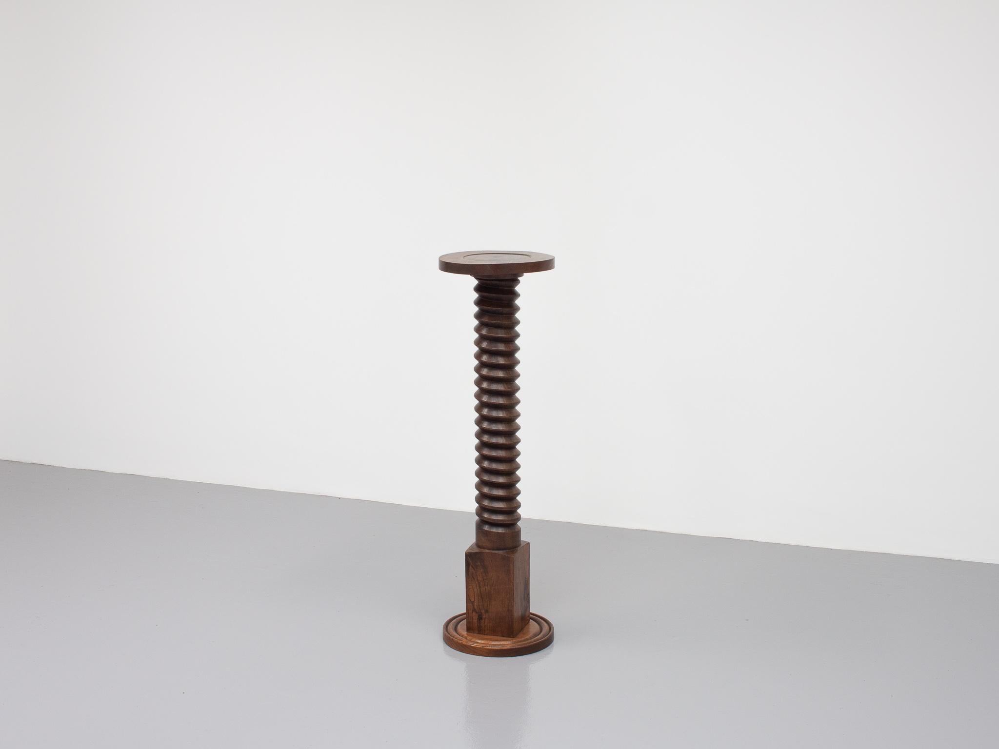 Français Vieux socle à vis à colonne tourné français, rappelant Charles Dudouyt en vente