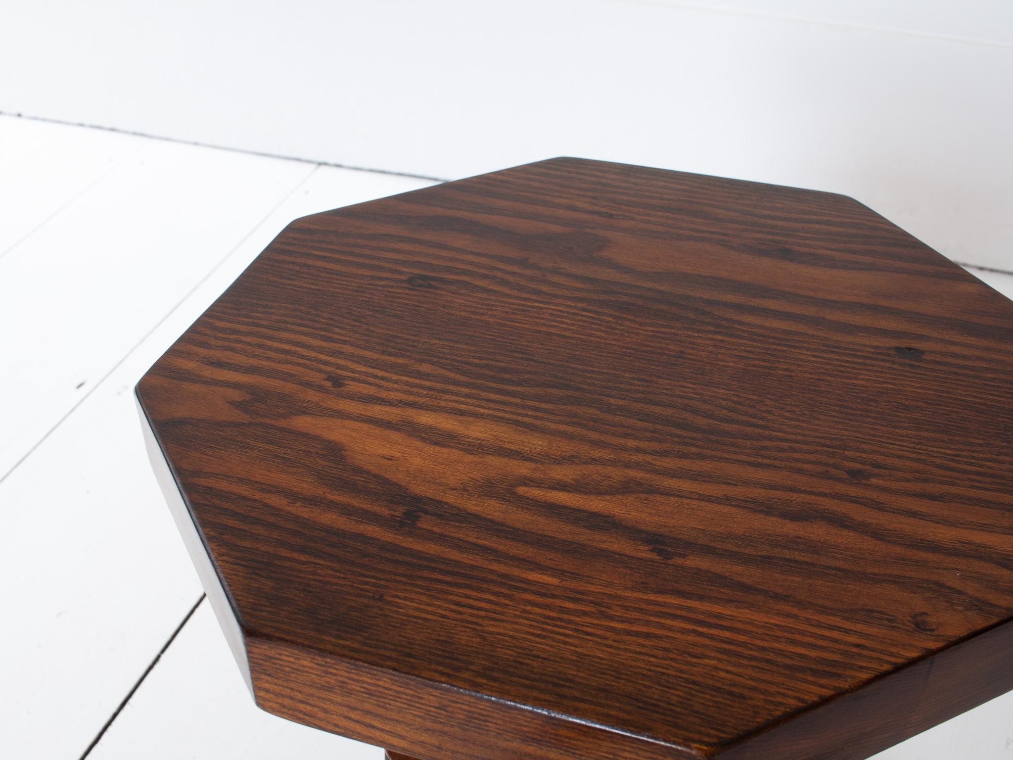 Mesa auxiliar de columna torneada francesa vintage, reminiscencia de Charles Dudouyt en venta 7