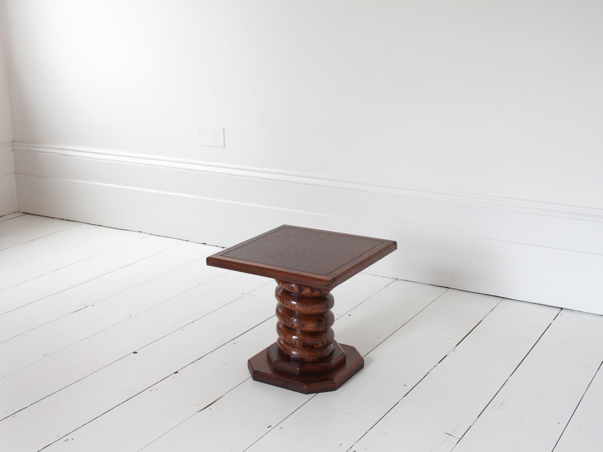 Mesa auxiliar de columna torneada francesa vintage, reminiscencia de Charles Dudouyt siglo XIX en venta