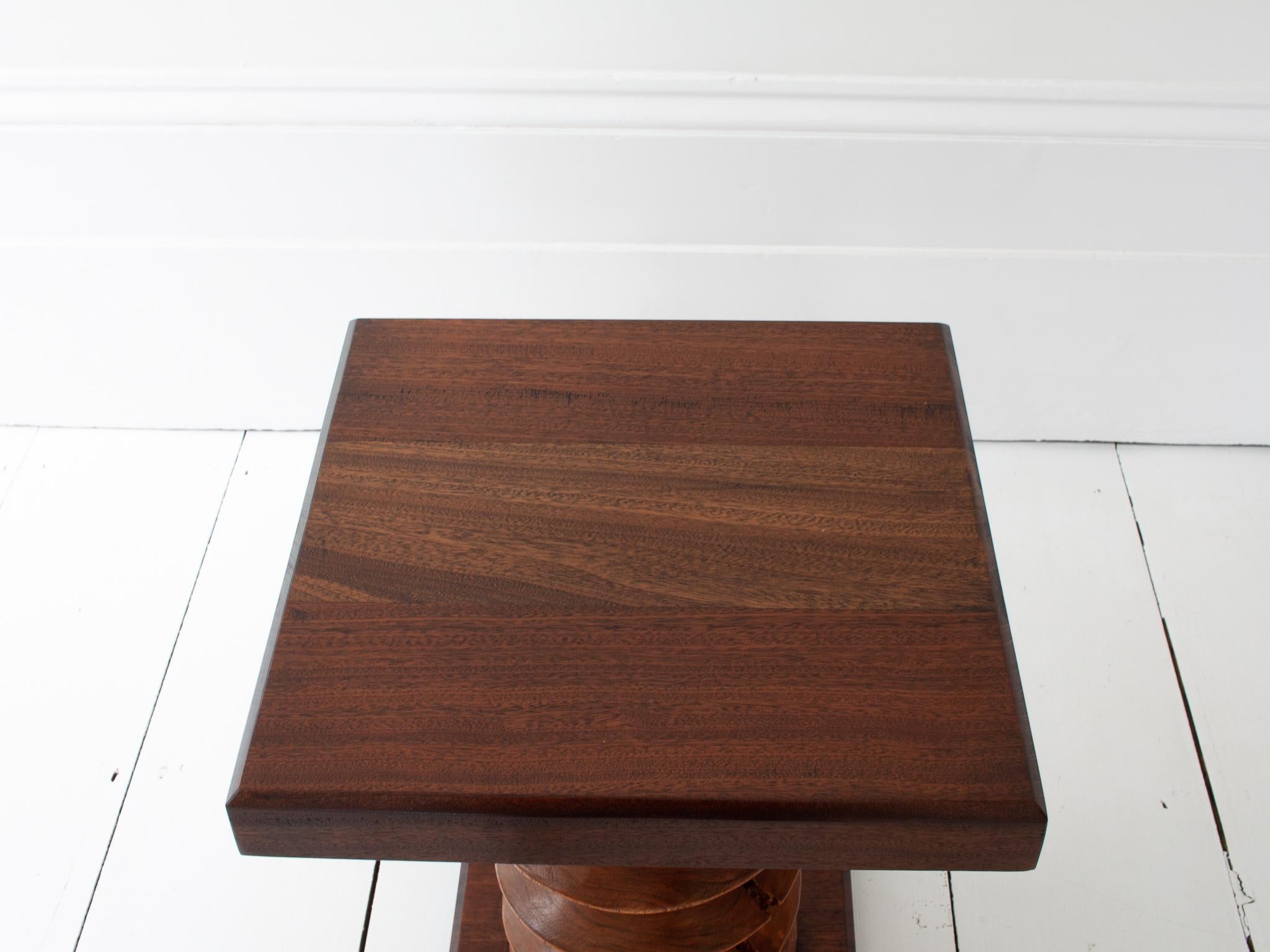 Bois Vintage French Turned Column Side Table, Reminiscent of Charles Dudouyt en vente