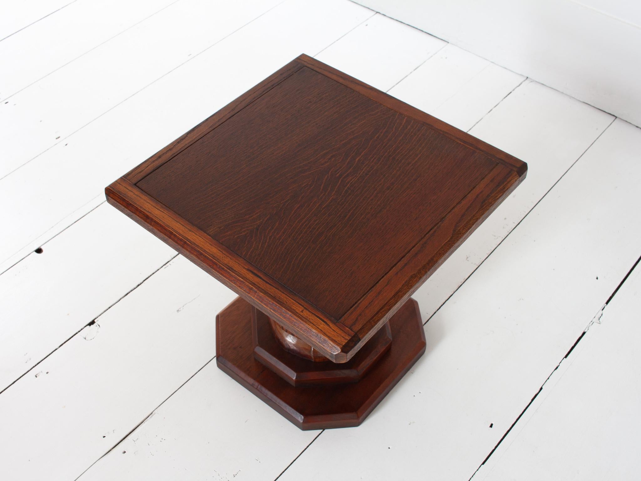 Mesa auxiliar de columna torneada francesa vintage, reminiscencia de Charles Dudouyt en venta 1