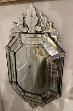 Espejo francés vintage de estilo veneciano