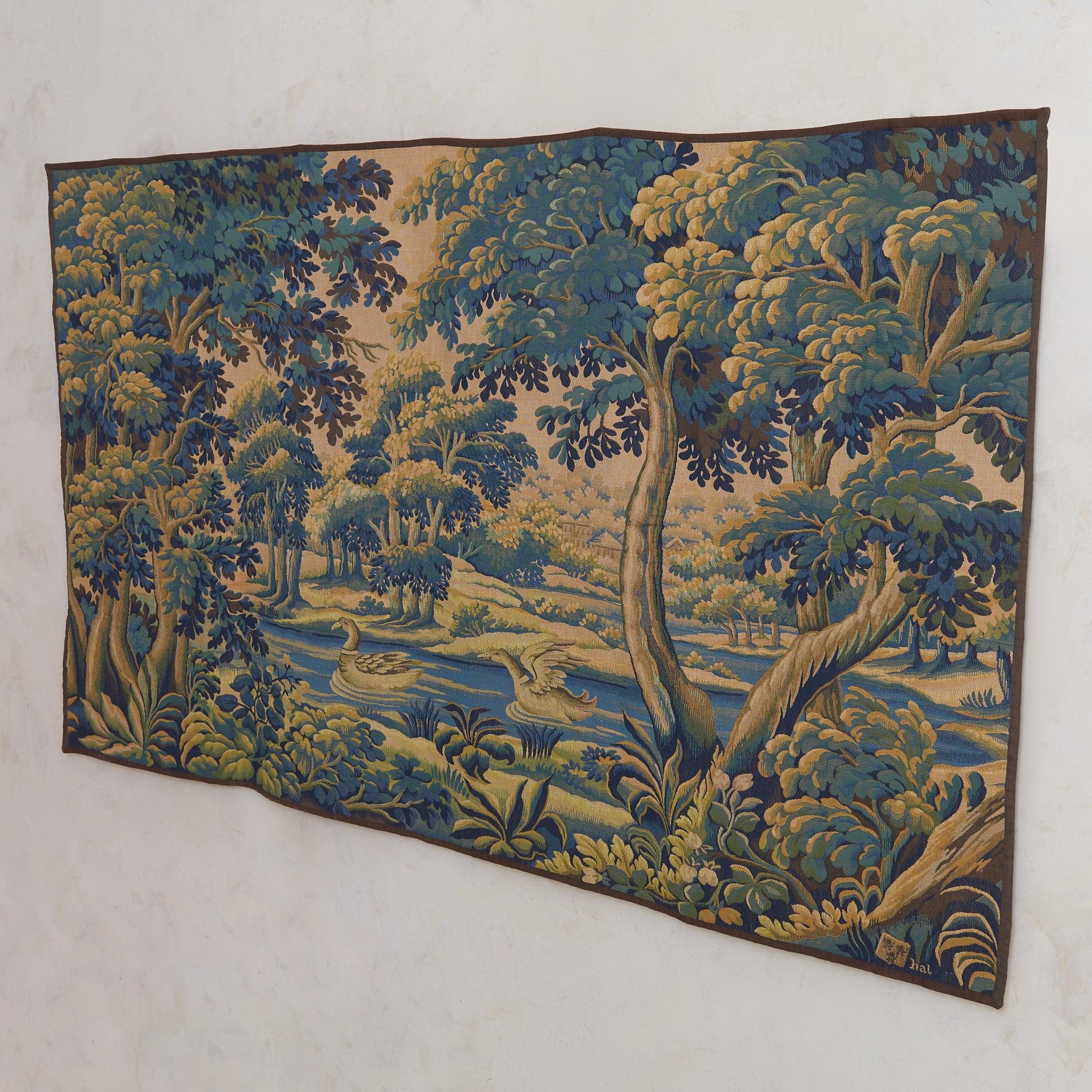 Französischer Verdure-Wandteppich von Les Tapisseries D'Halluin - 2 verfügbar (Aubusson) im Angebot