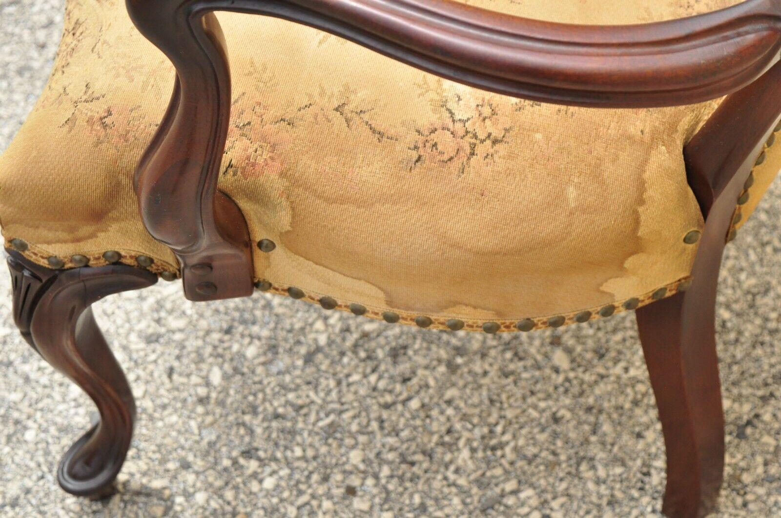 Vintage Französisch viktorianischen Stil geschnitzt Mahagoni Frame Lounge Sessel im Angebot 3