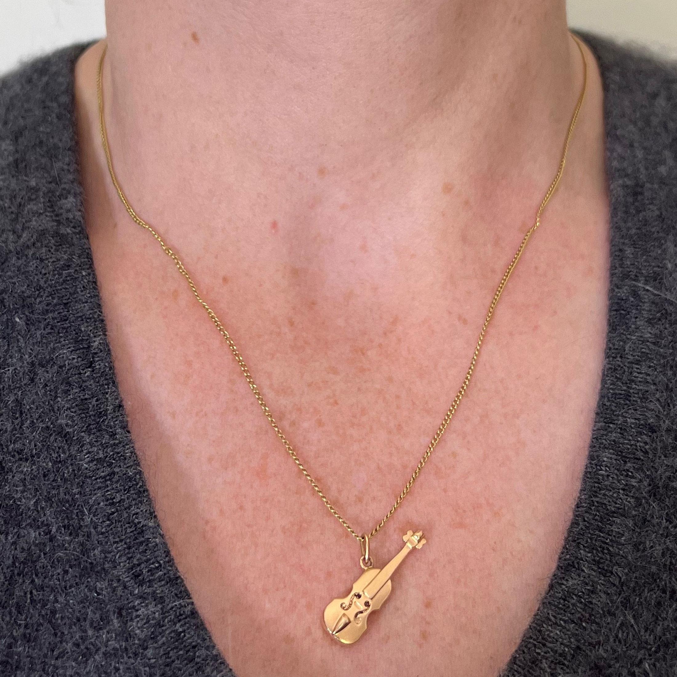 Women's or Men's Vintage French Violin 18K Yellow Gold Enamel Charm Pendant For Sale