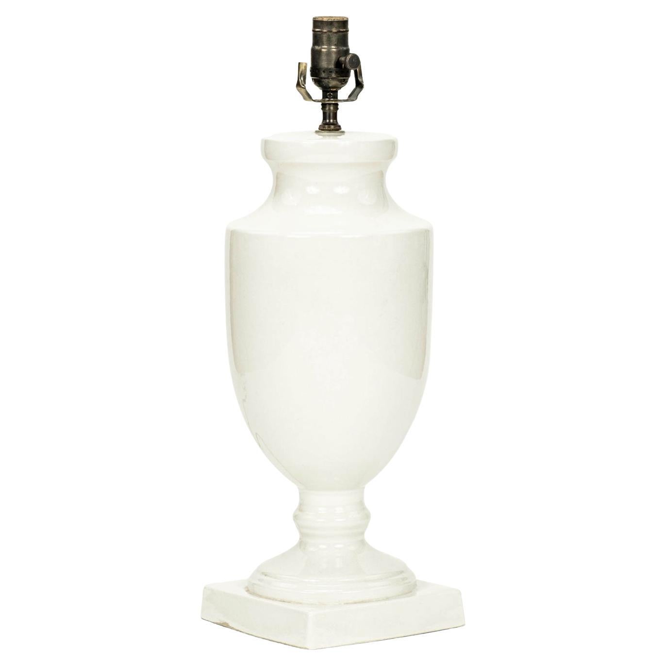 Vintage Französisch Weiß Keramik Tischlampe
