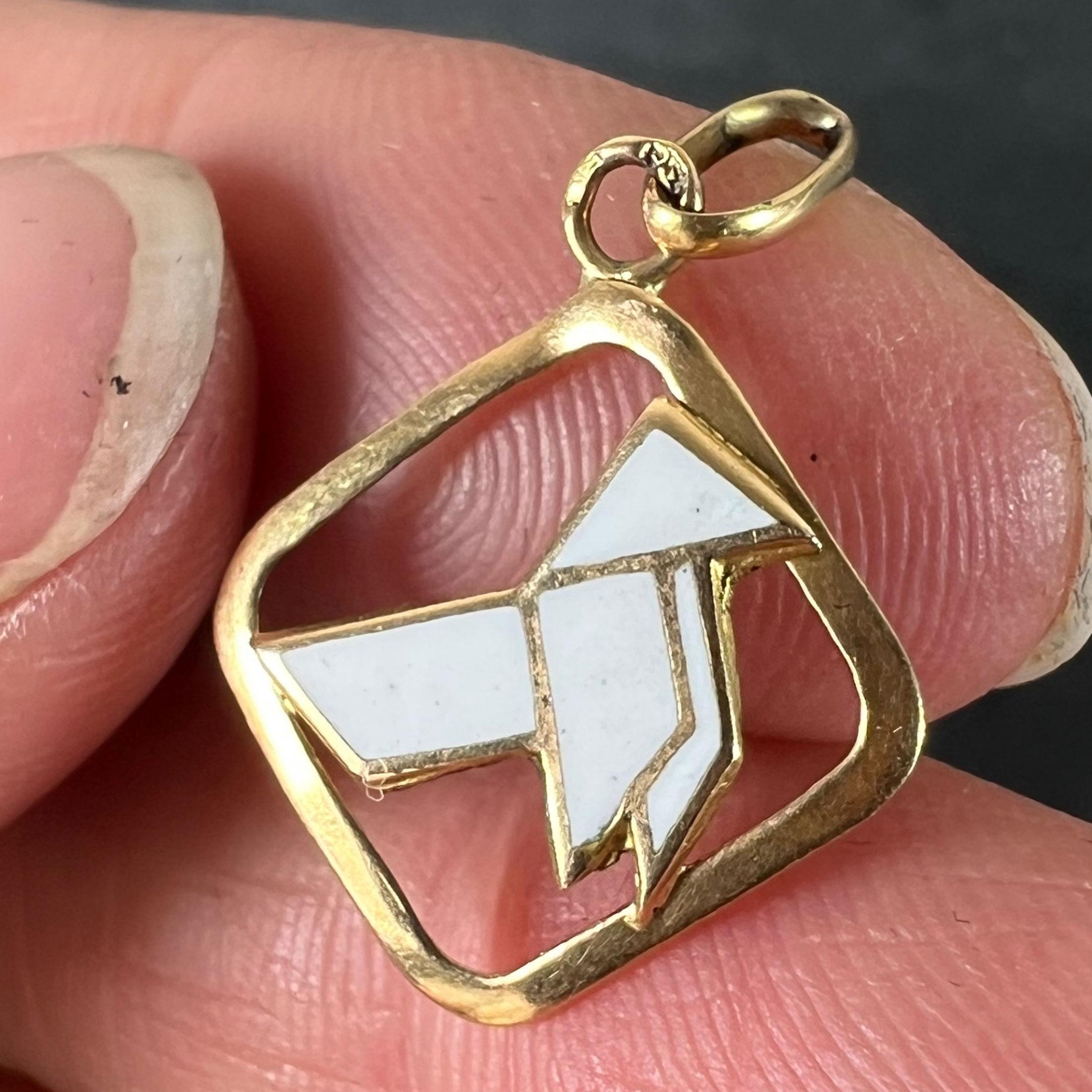 Vintage French White Origami Bird Enamel 18K Yellow Gold Charm Pendant For Sale 1