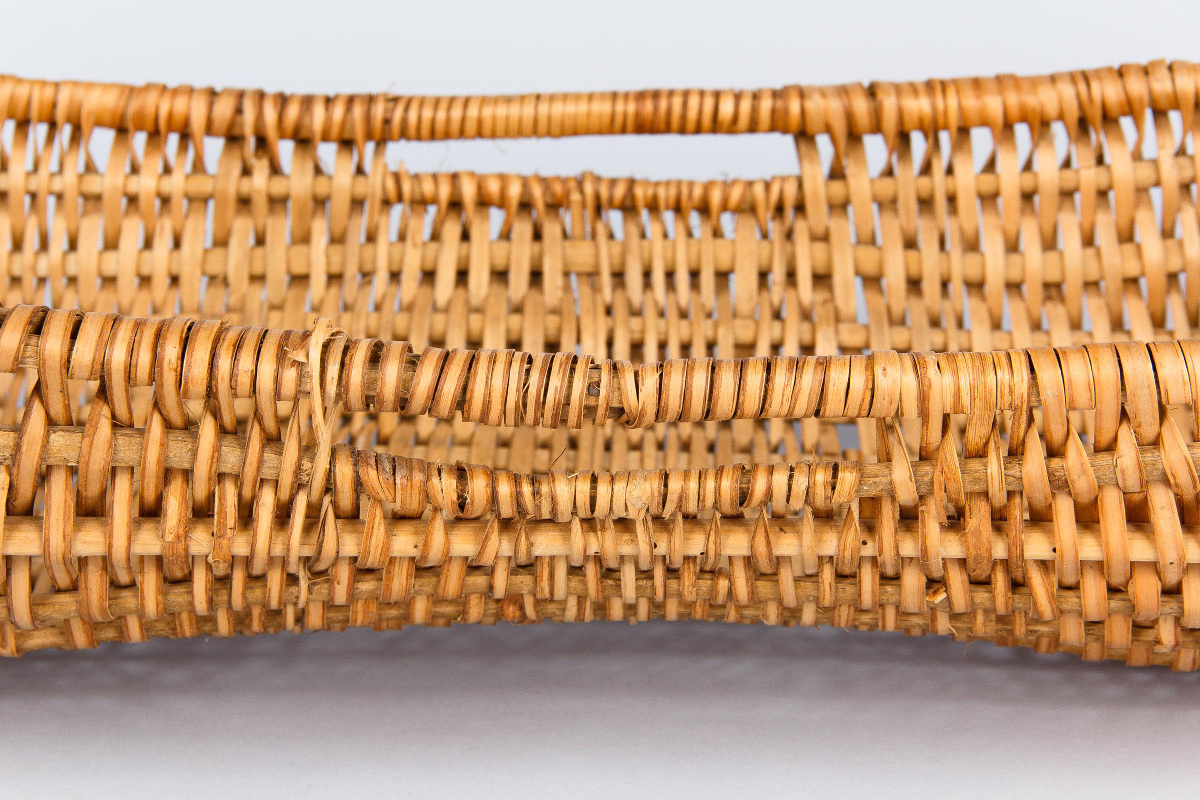 20th Century Vintage French Wicker Basket from Auvergne Region