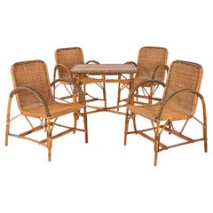 Ensemble de quatre chaises et tables vintage en osier français