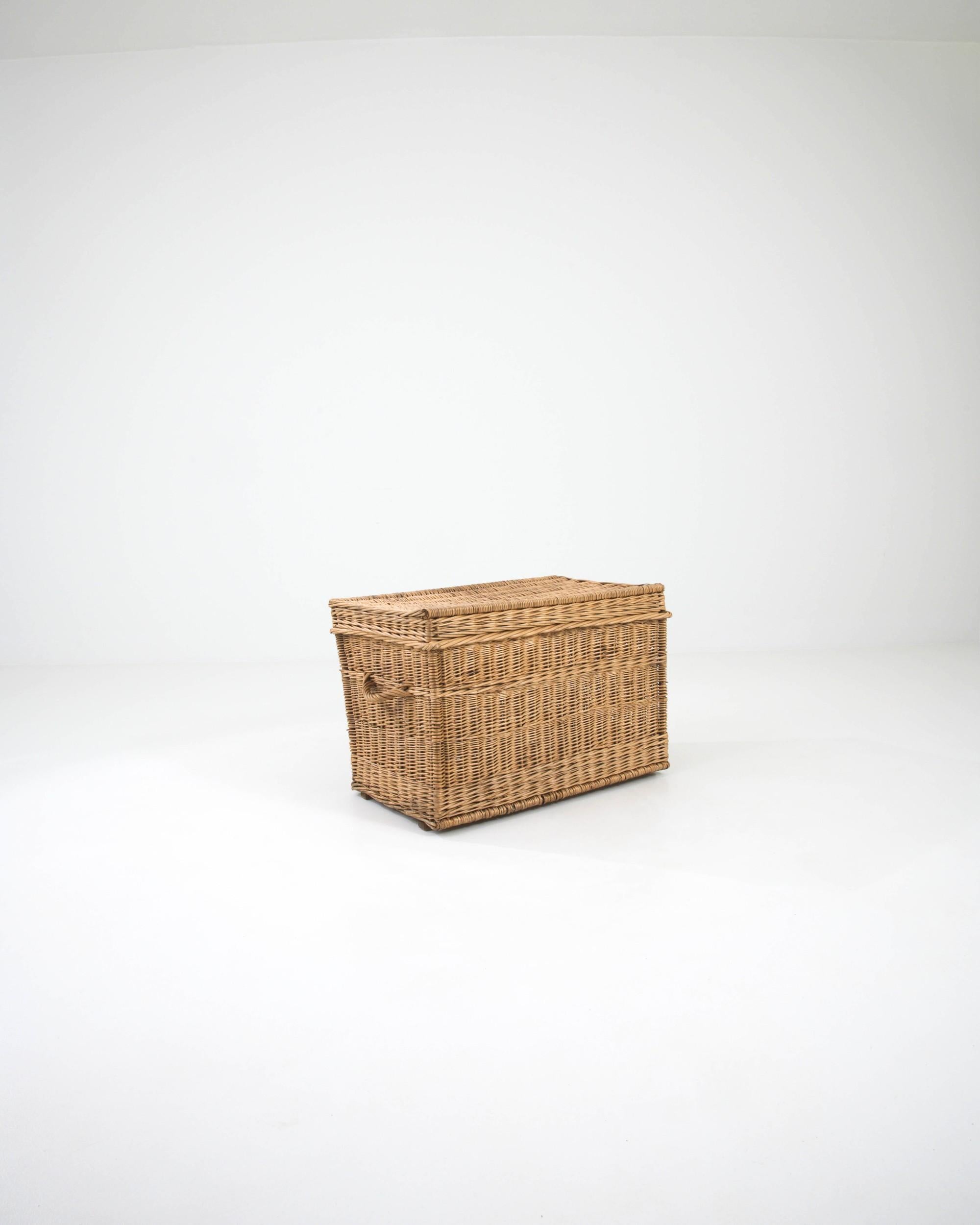 Vintage French Wicker Trunk 1