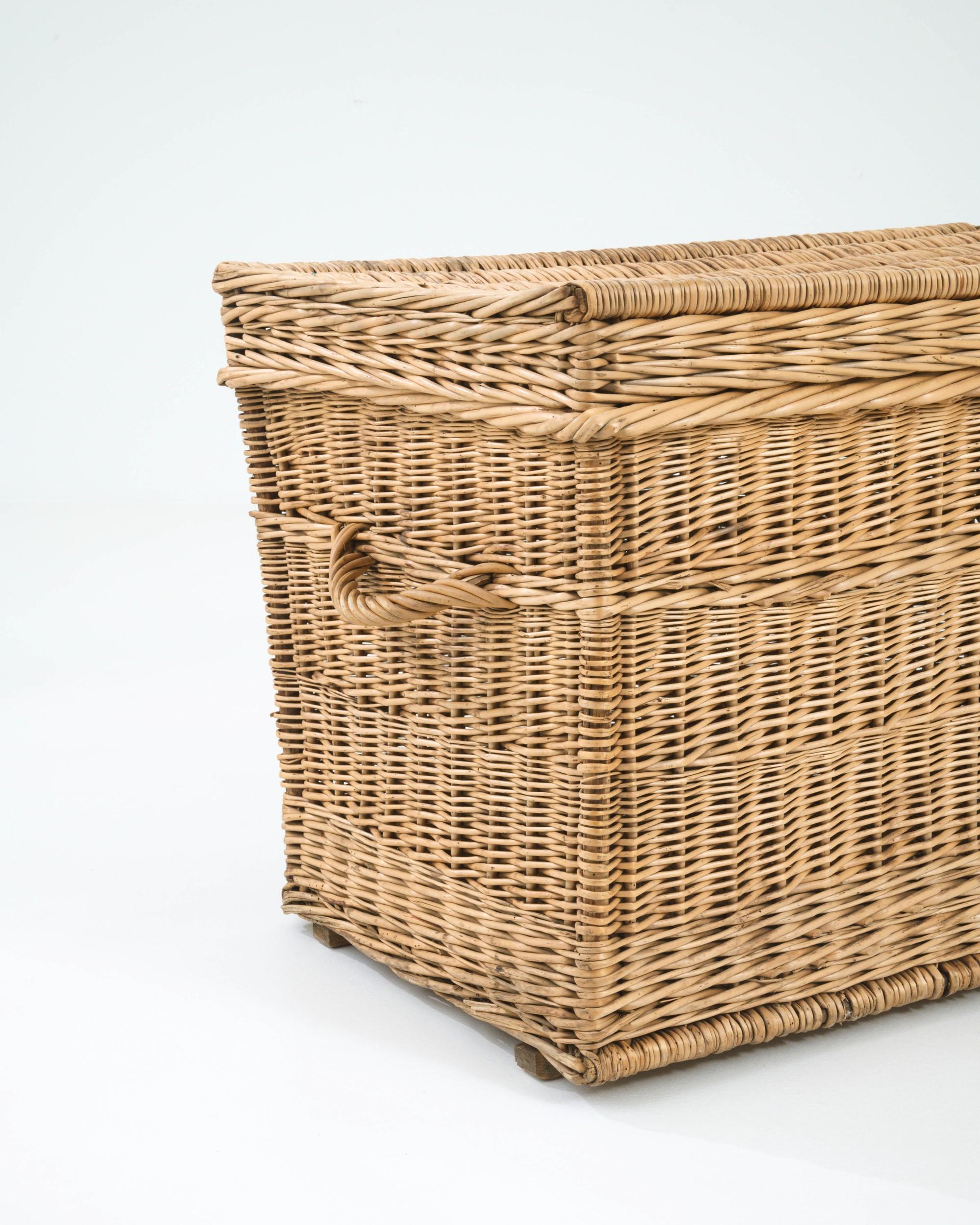 Vintage French Wicker Trunk 3
