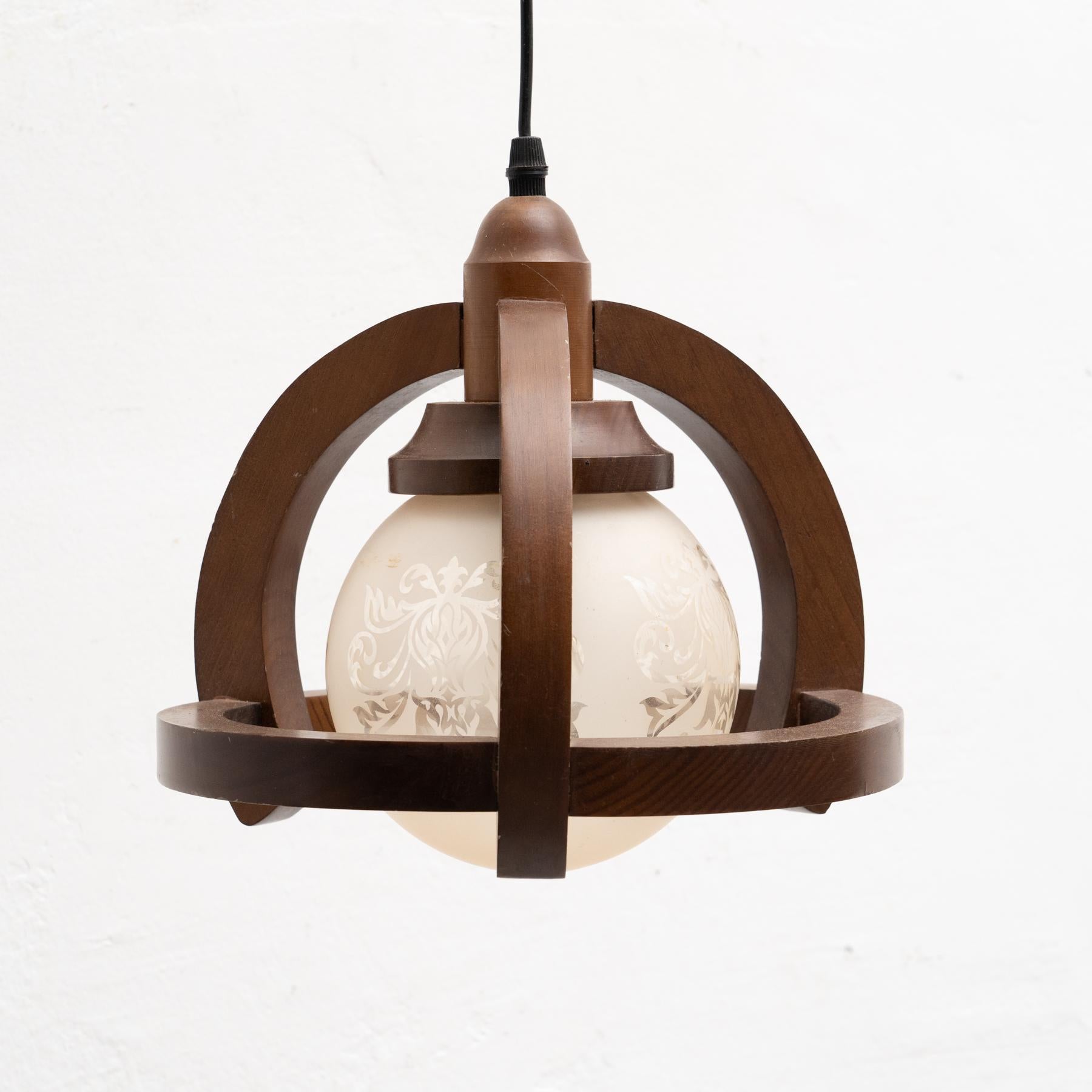 Vintage French Wood and White Glass Ceiling Lamp, circa 1960 In Good Condition For Sale In Barcelona, Barcelona