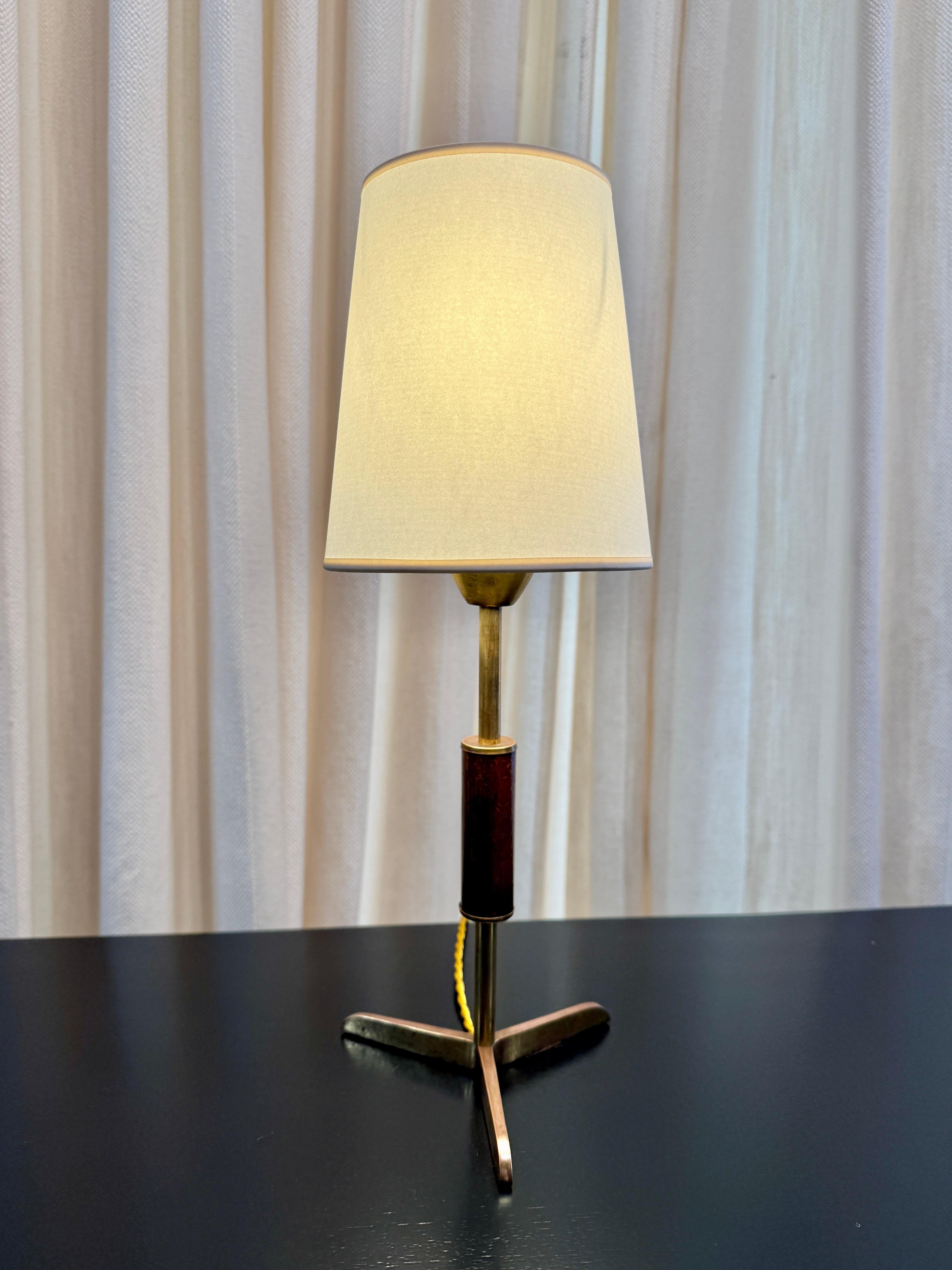 Mid-20th Century Vintage French Wood & Brass Petite Table Lamp For Sale