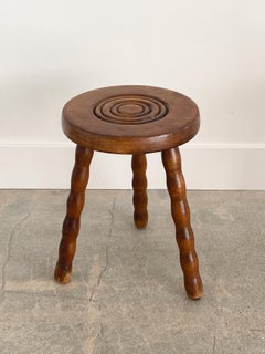 Vieux tabourets en bois français