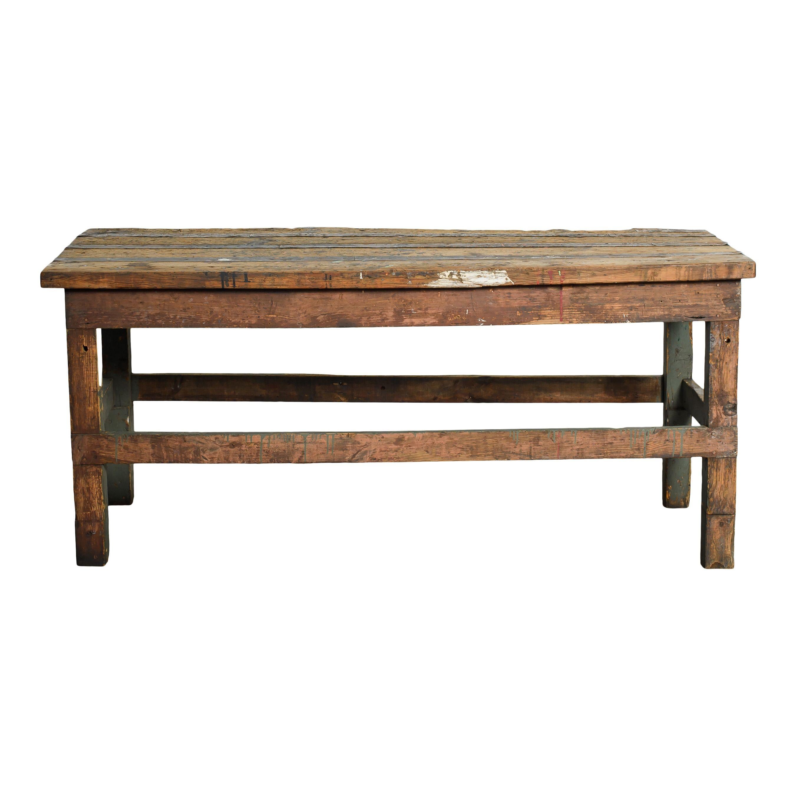 Mesa francesa vintage de madera con pintura gris siglo XX en venta