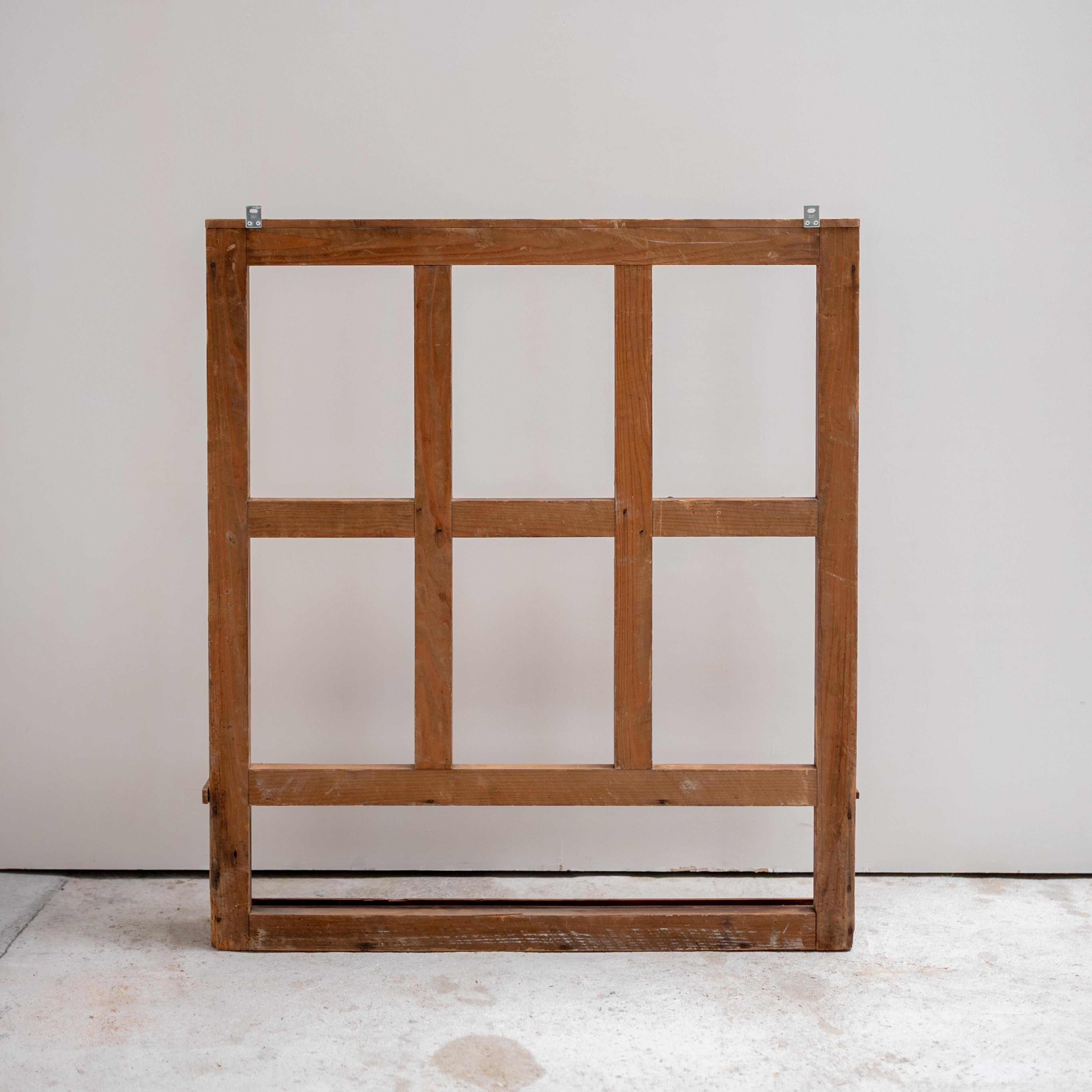 Vintage Französisch hölzerne Wand Display Rack, 1920er Jahre im Angebot 7