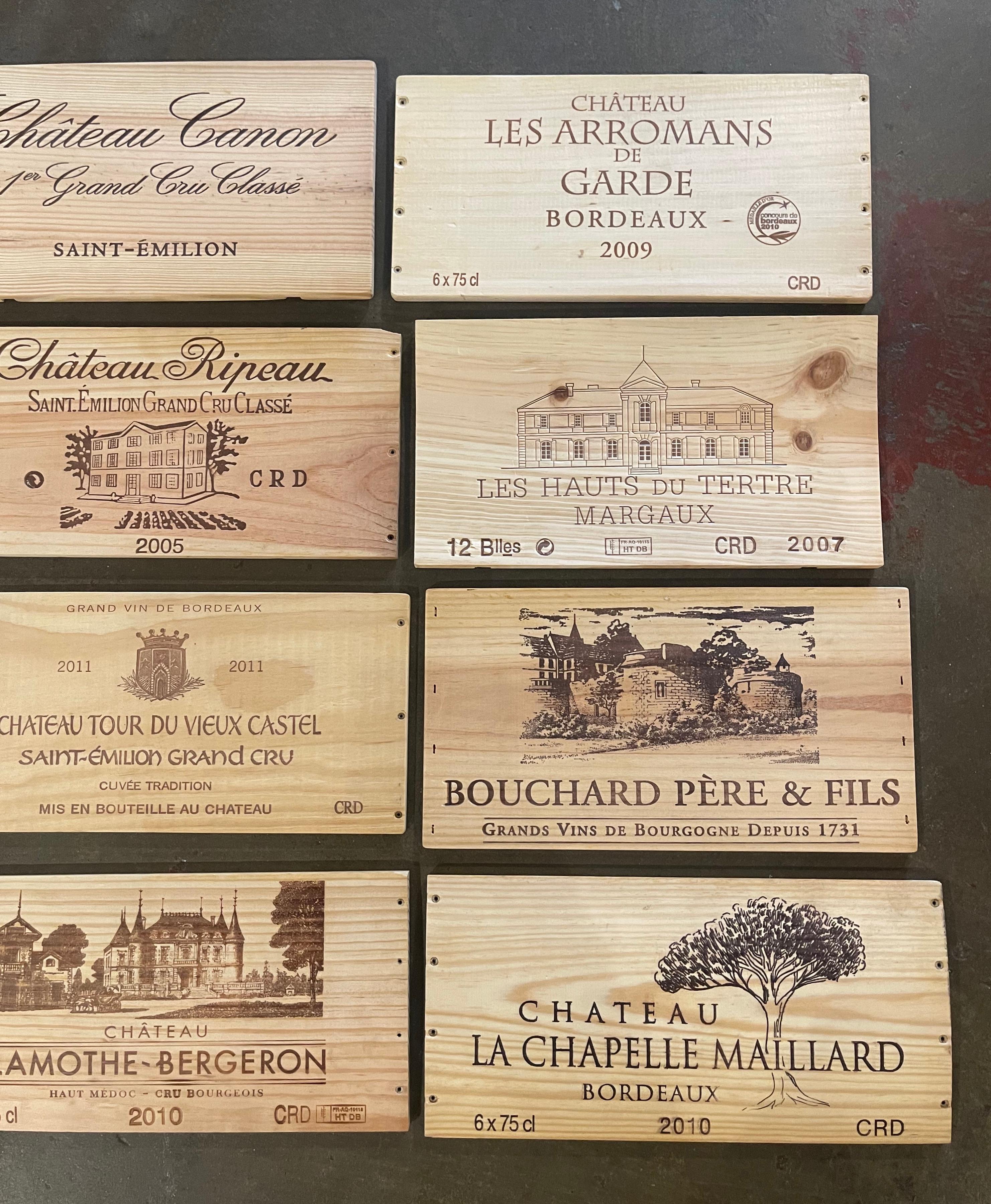 Fait main Boîte à vin et étiquettes françaises vintage en bois, lot de 12 en vente