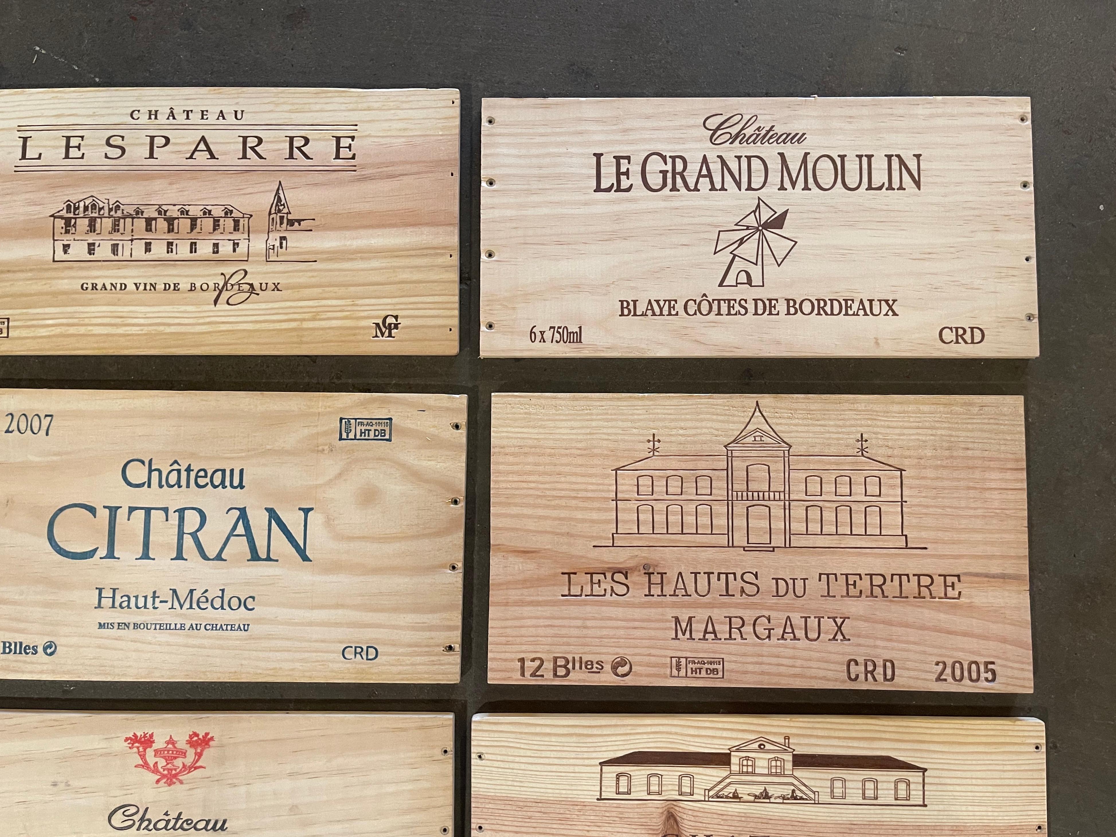 Fatto a mano Etichette per casse di vino francesi vintage, set da 12 in vendita