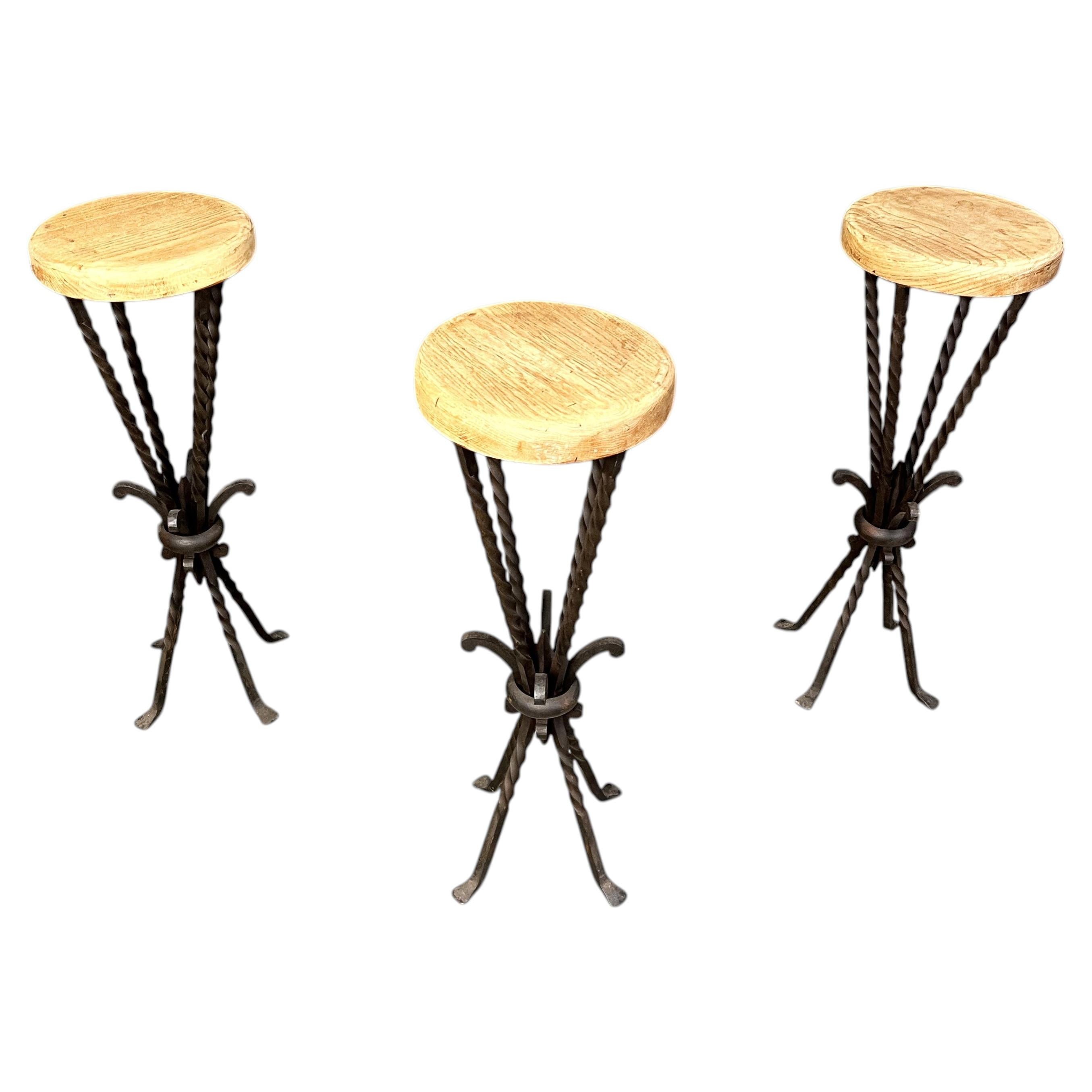 Tabourets de bar français vintage en fer forgé, années 1960, lot de 3 en vente