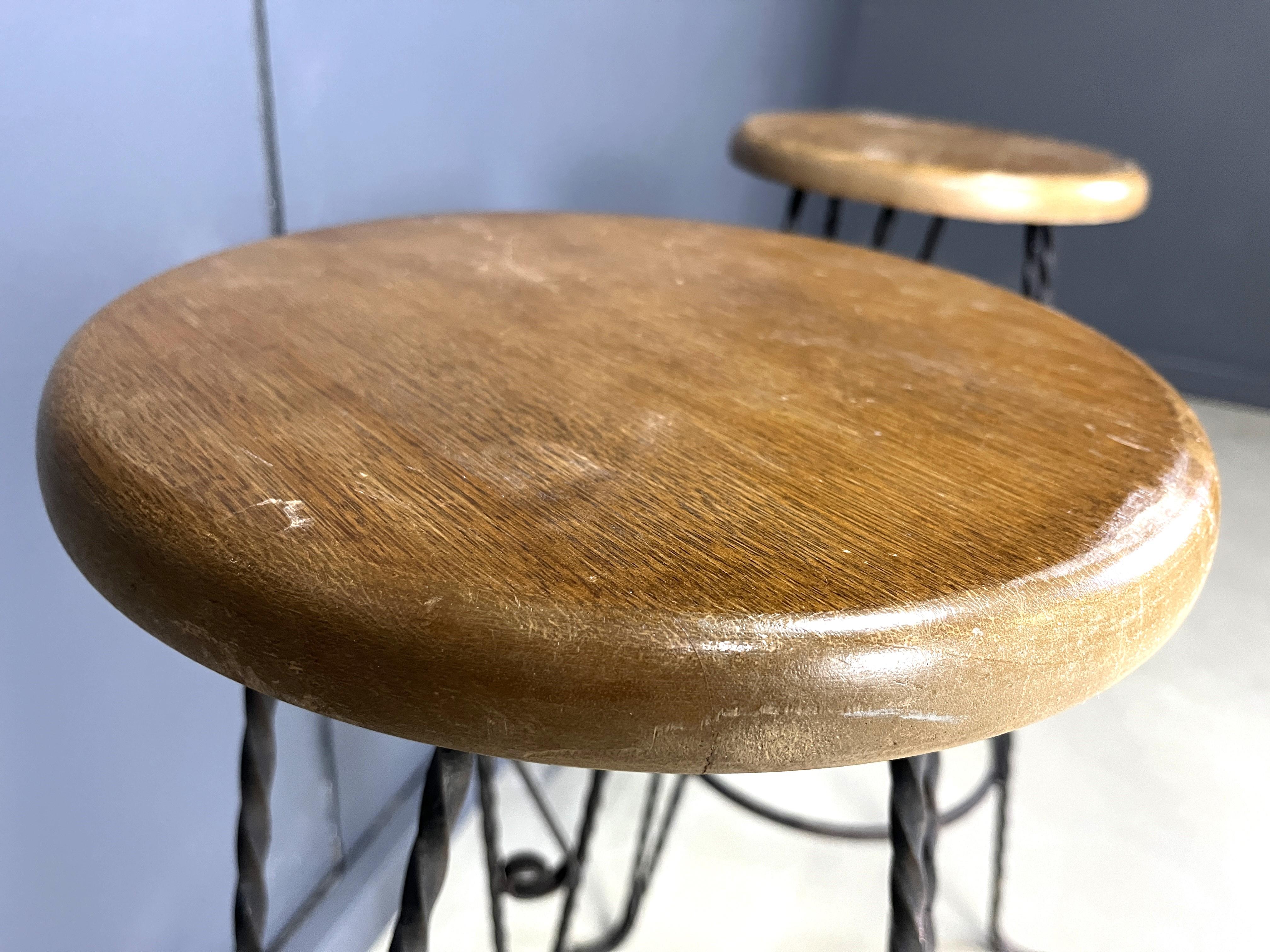 Sgabelli da bar francesi d'epoca in ferro battuto, anni '60 - set da 4 in vendita 3