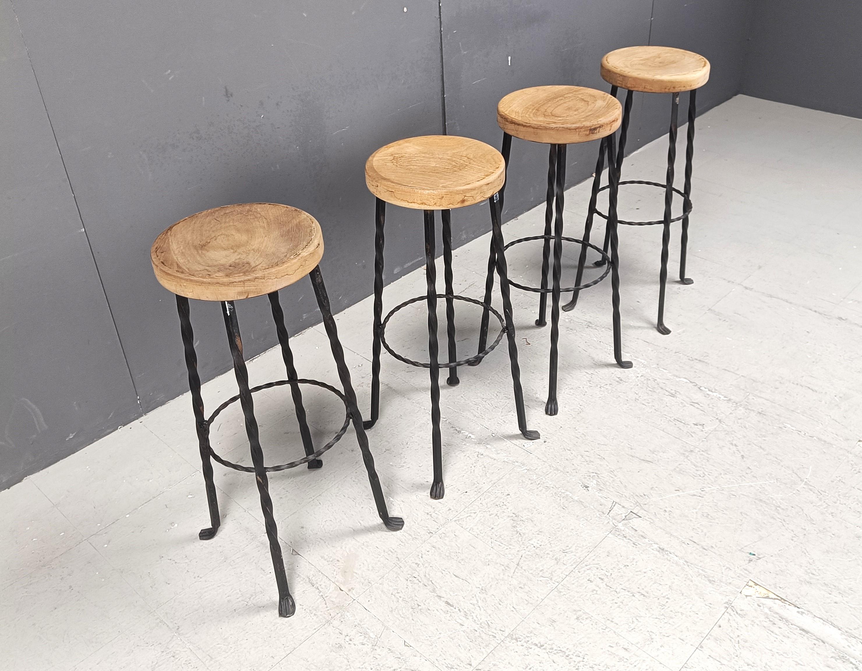 Ferro battuto Sgabelli da bar francesi d'epoca in ferro battuto, anni '60 - set da 4 in vendita