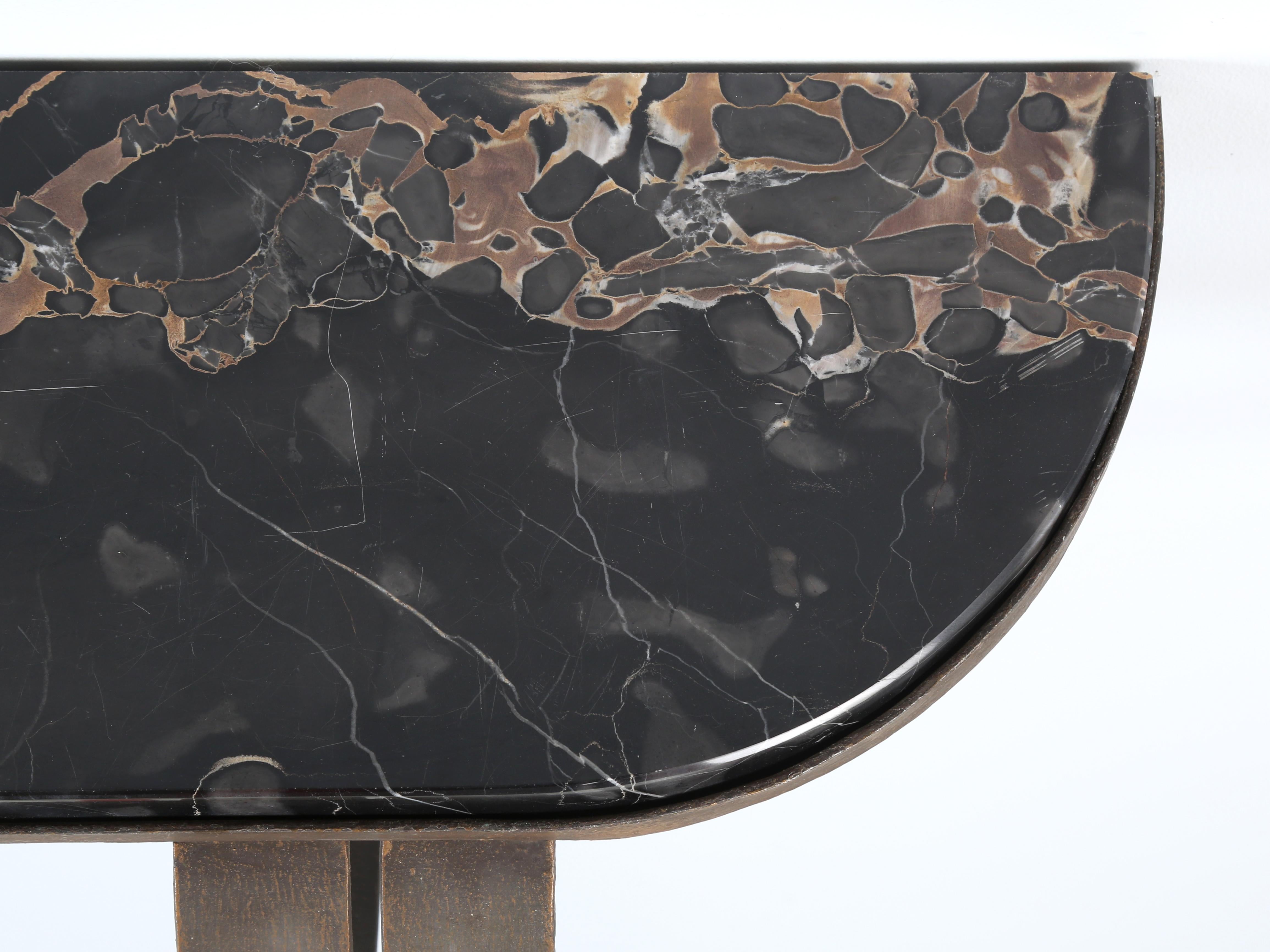 Fait main Console murale française en fer forgé avec finition en bronze des années 1940 en vente