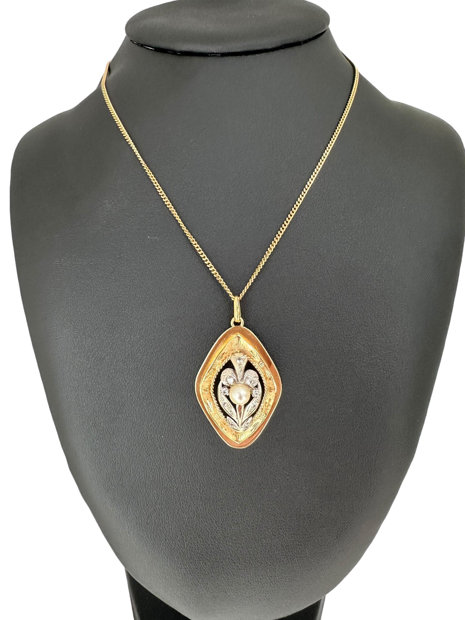 Vintage French Yellow and White Gold Pendant with Diamonds and White Pearl For Sale 3