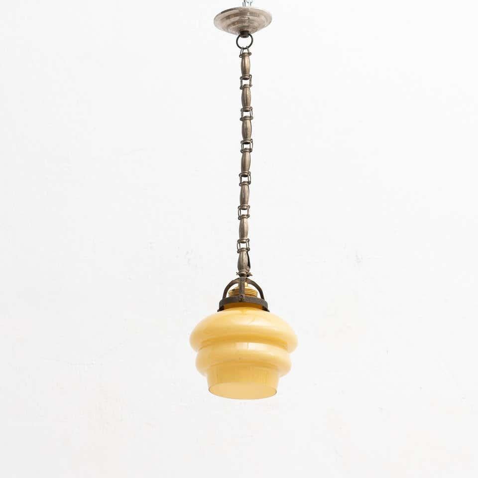 Vintage French Yellow Glass Ceiling Lamp, circa 1930 In Good Condition For Sale In Barcelona, Barcelona
