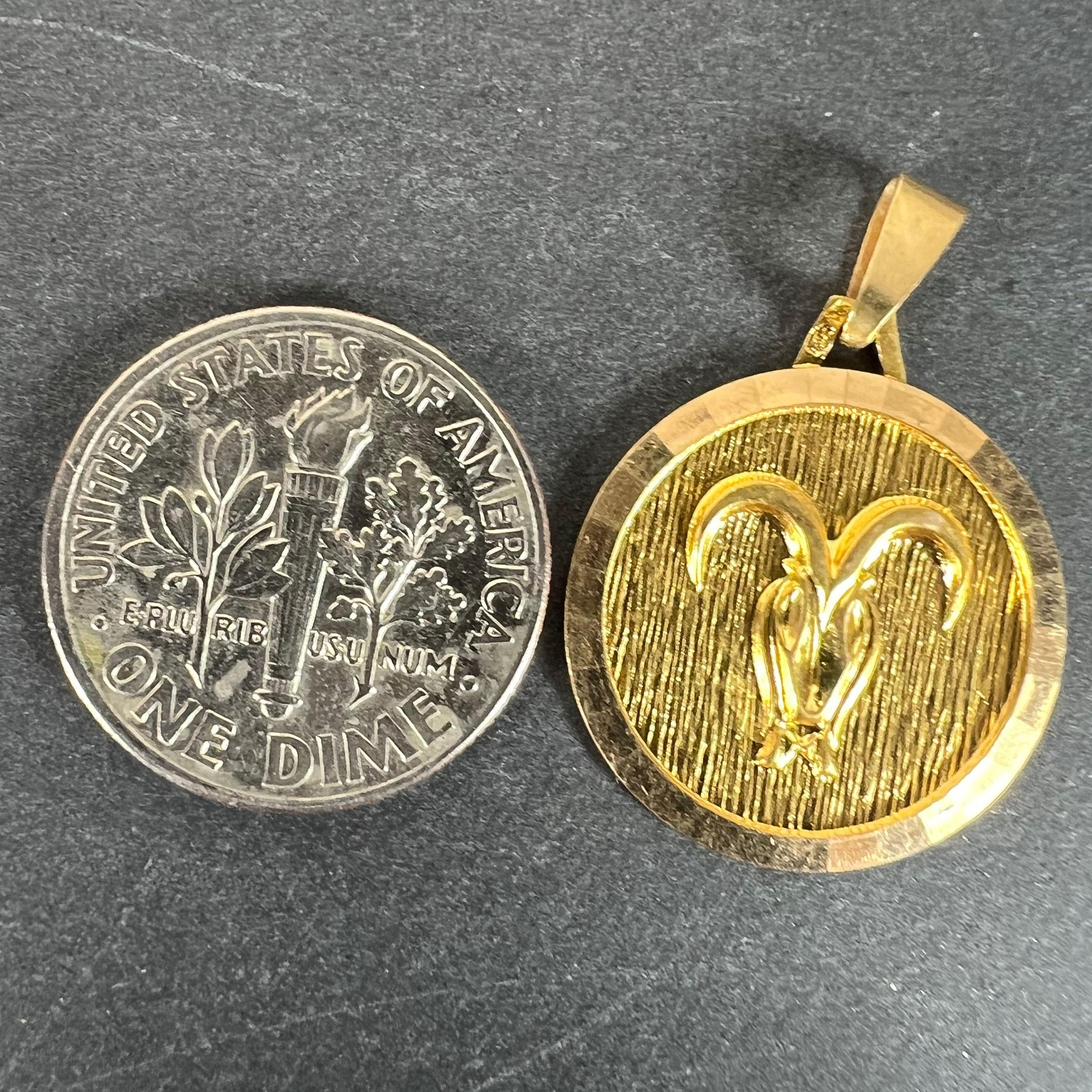 Ciondolo Charm d'epoca in oro giallo 18 carati con Zodiac Ares francese in vendita 6
