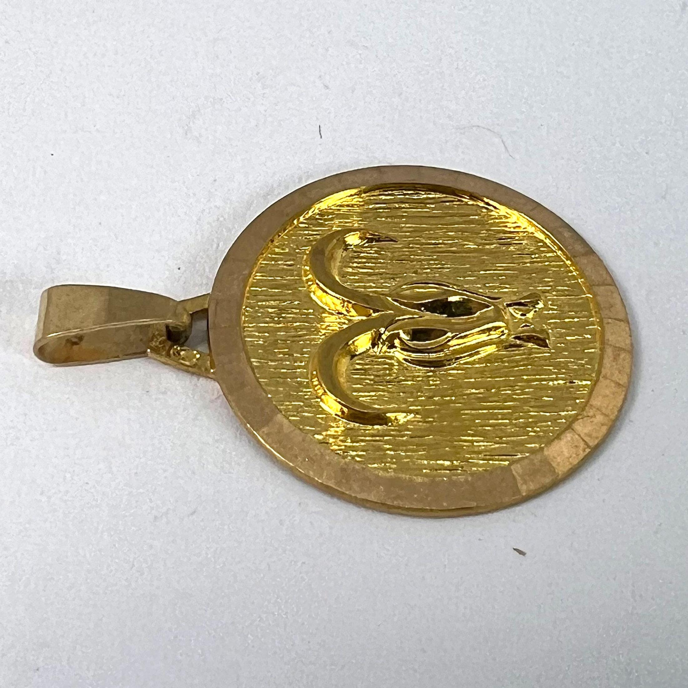 Ciondolo Charm d'epoca in oro giallo 18 carati con Zodiac Ares francese in vendita 10