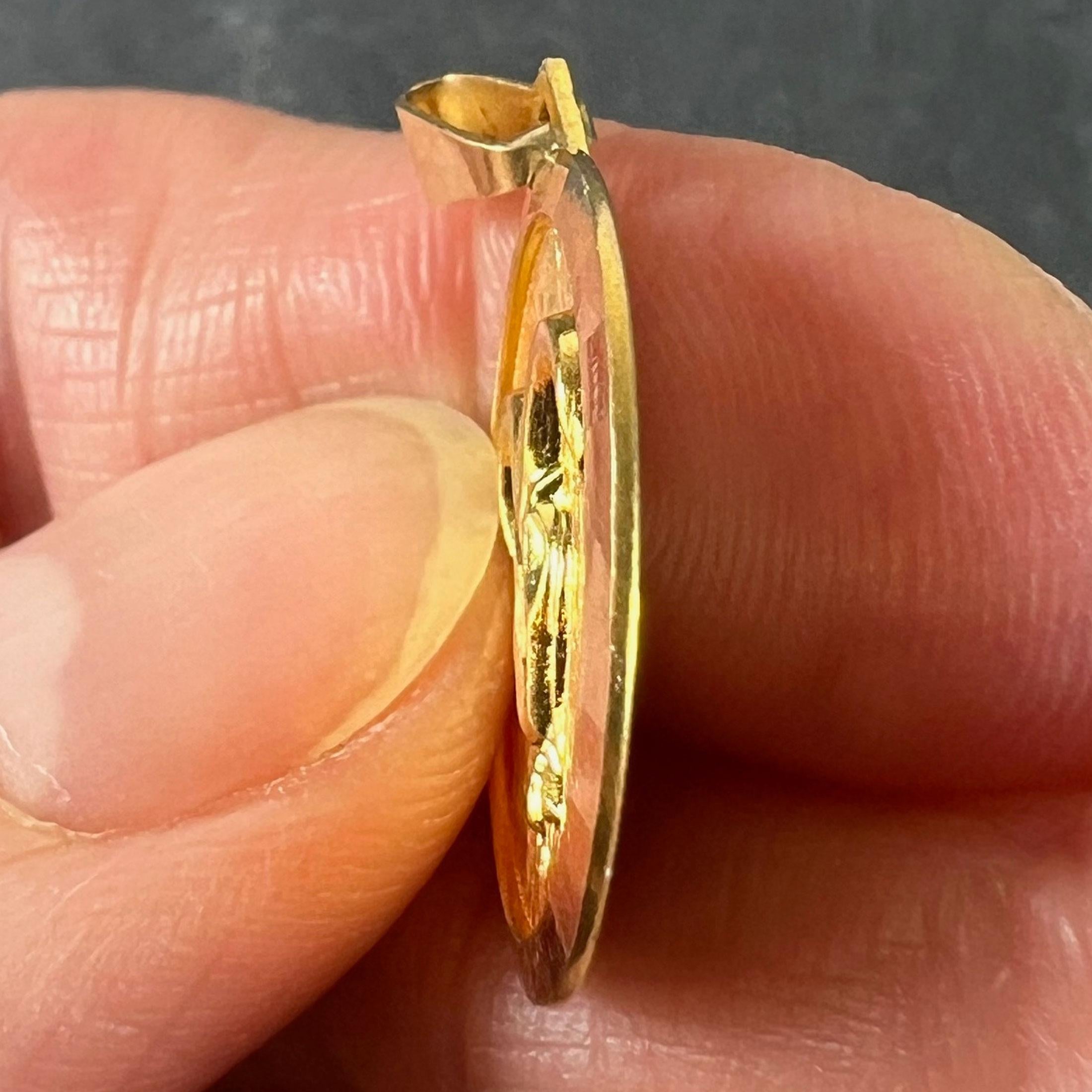 Ciondolo Charm d'epoca in oro giallo 18 carati con Zodiac Ares francese in vendita 3