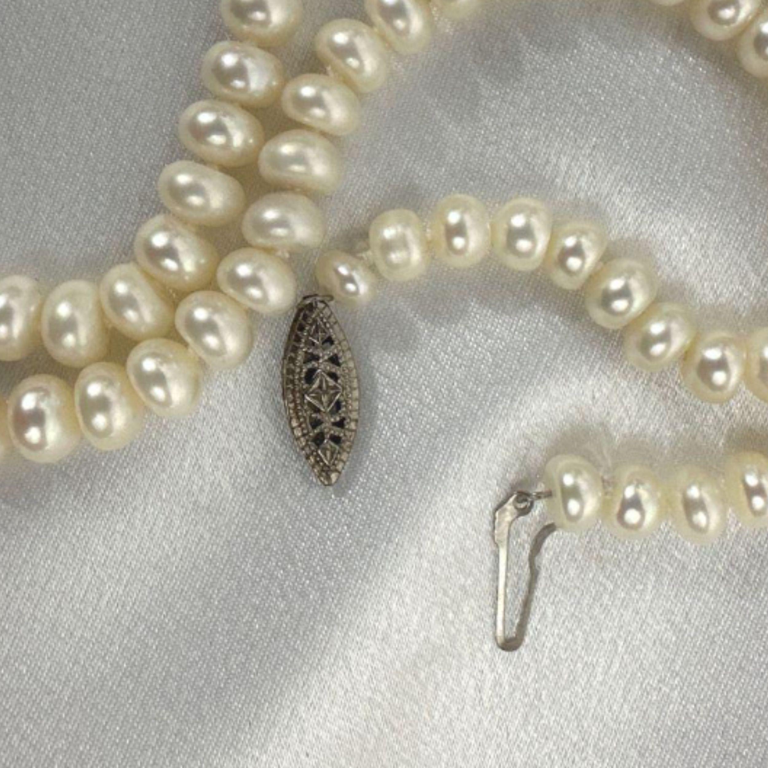 Vintage Fresh Water Natural Pearl Beaded Necklace For Sale 2