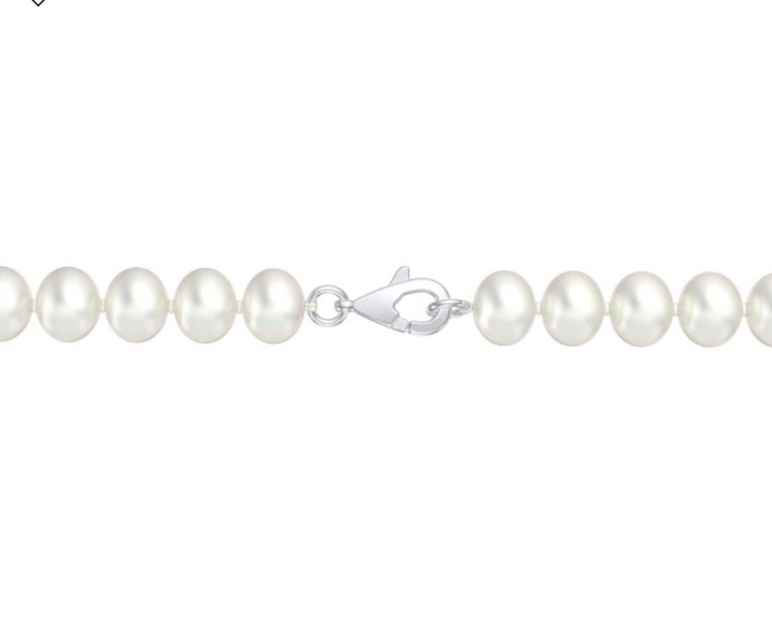 Round Cut Vintage Fresh Water Pearl Single Strand Necklace, Silver Clasp For Sale