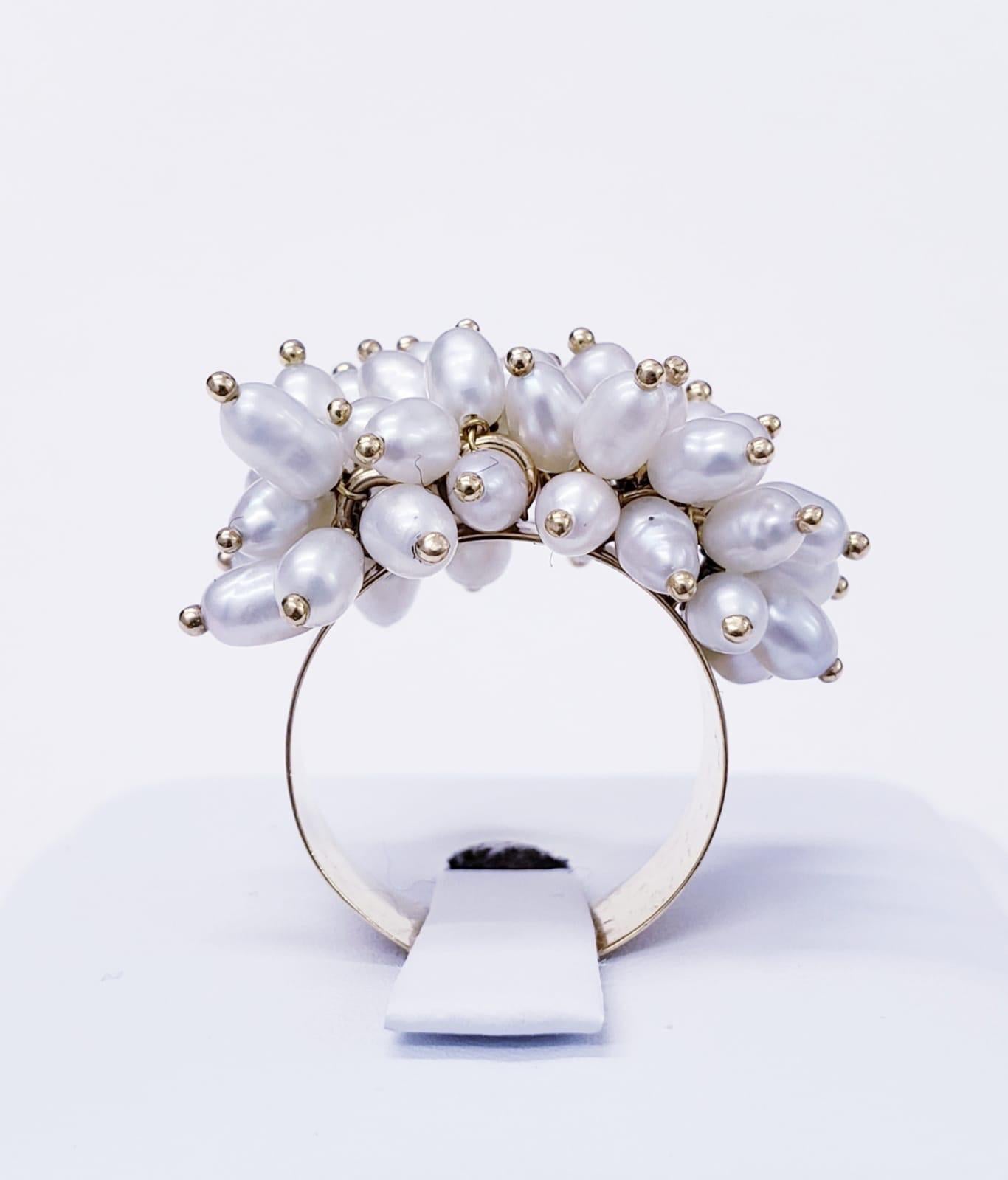 Women's Vintage Fresh Water Pearls 18 Karat Gold Cluster Ring For Sale