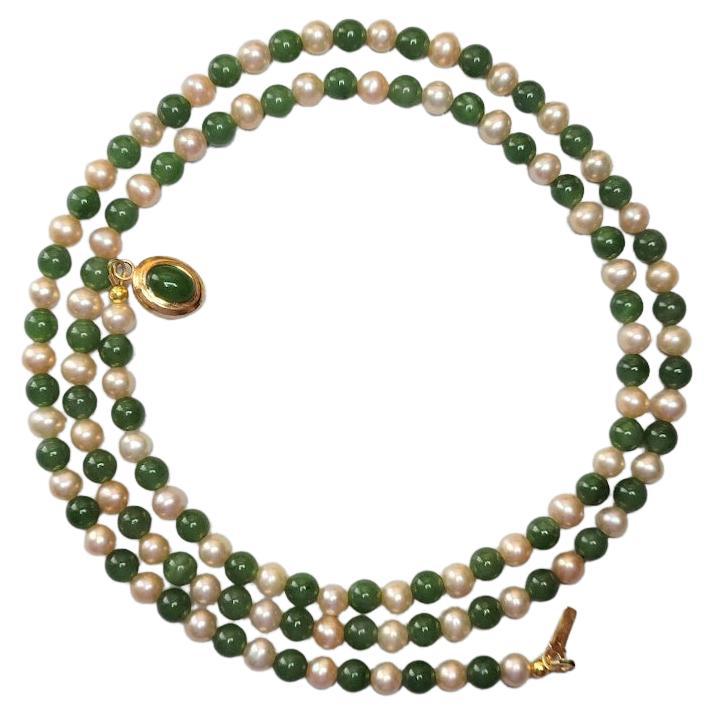 Vintage Freshwater Pearls and Russian Jade Necklace For Sale