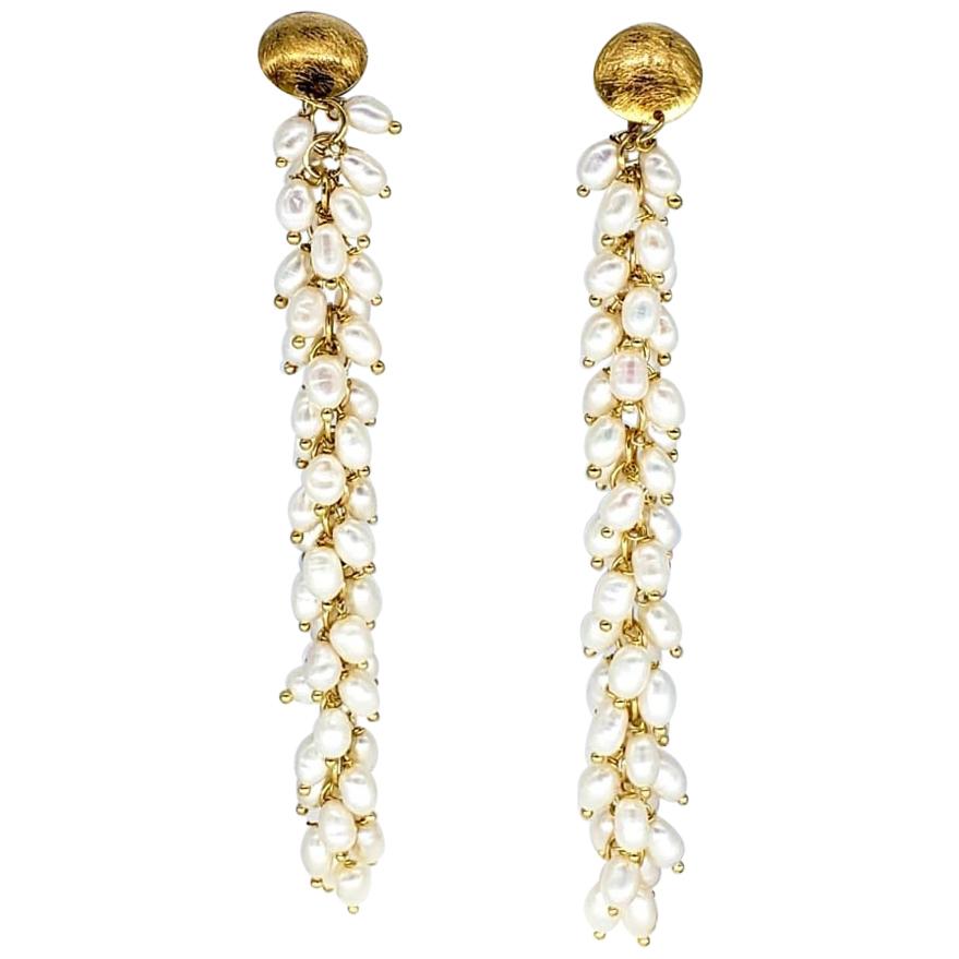 Pendants d'oreilles vintage en or 18 carats avec perles d'eau douce et perles d'eau douce en vente
