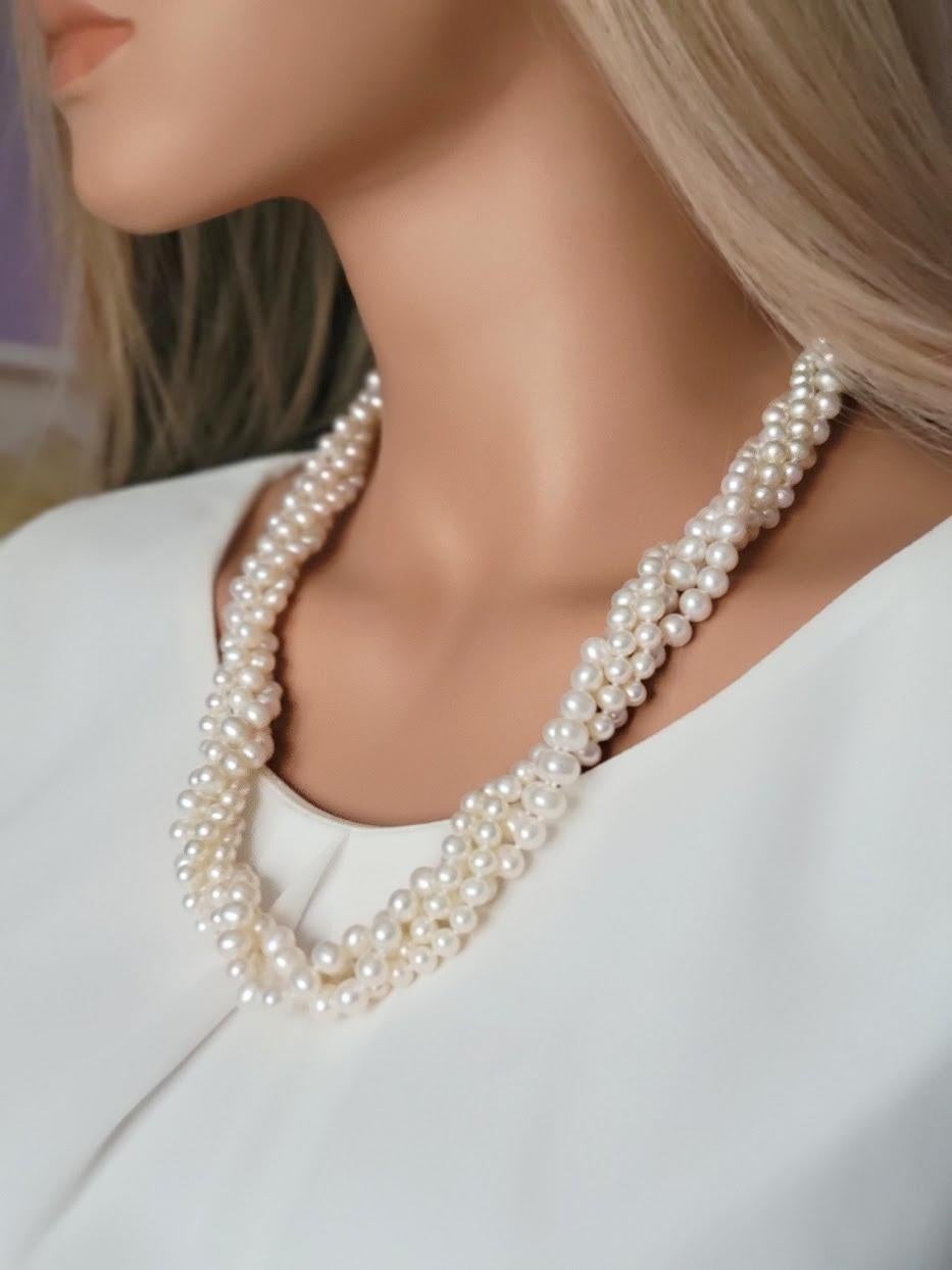 Collier vintage de perles blanches d'eau douce longueur 102
